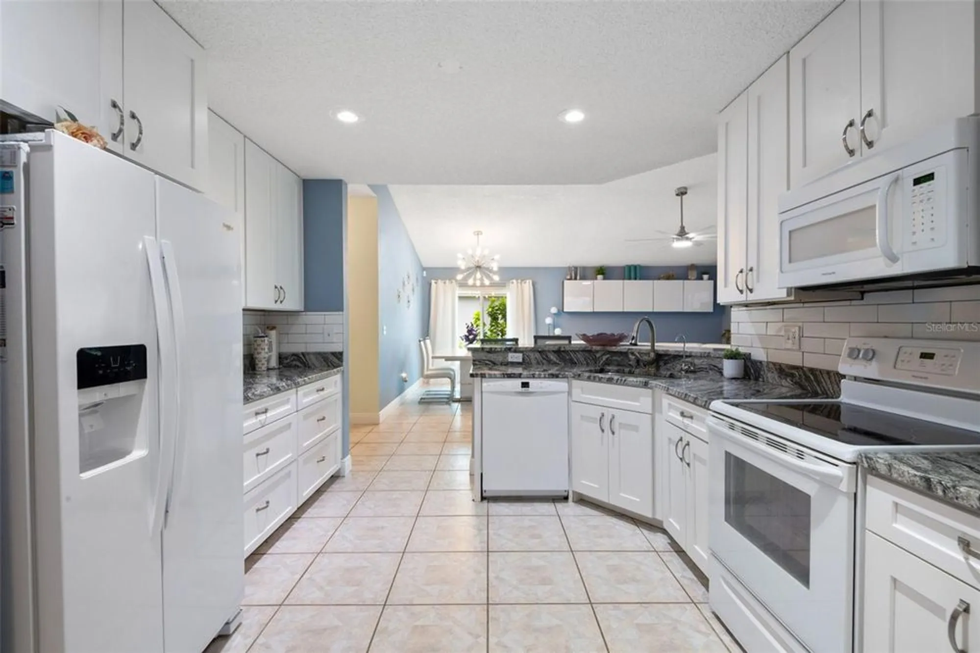 Property Slideshow image 17 of 61 | 713 manchester woods dr, Sun City Center, FL, 33573