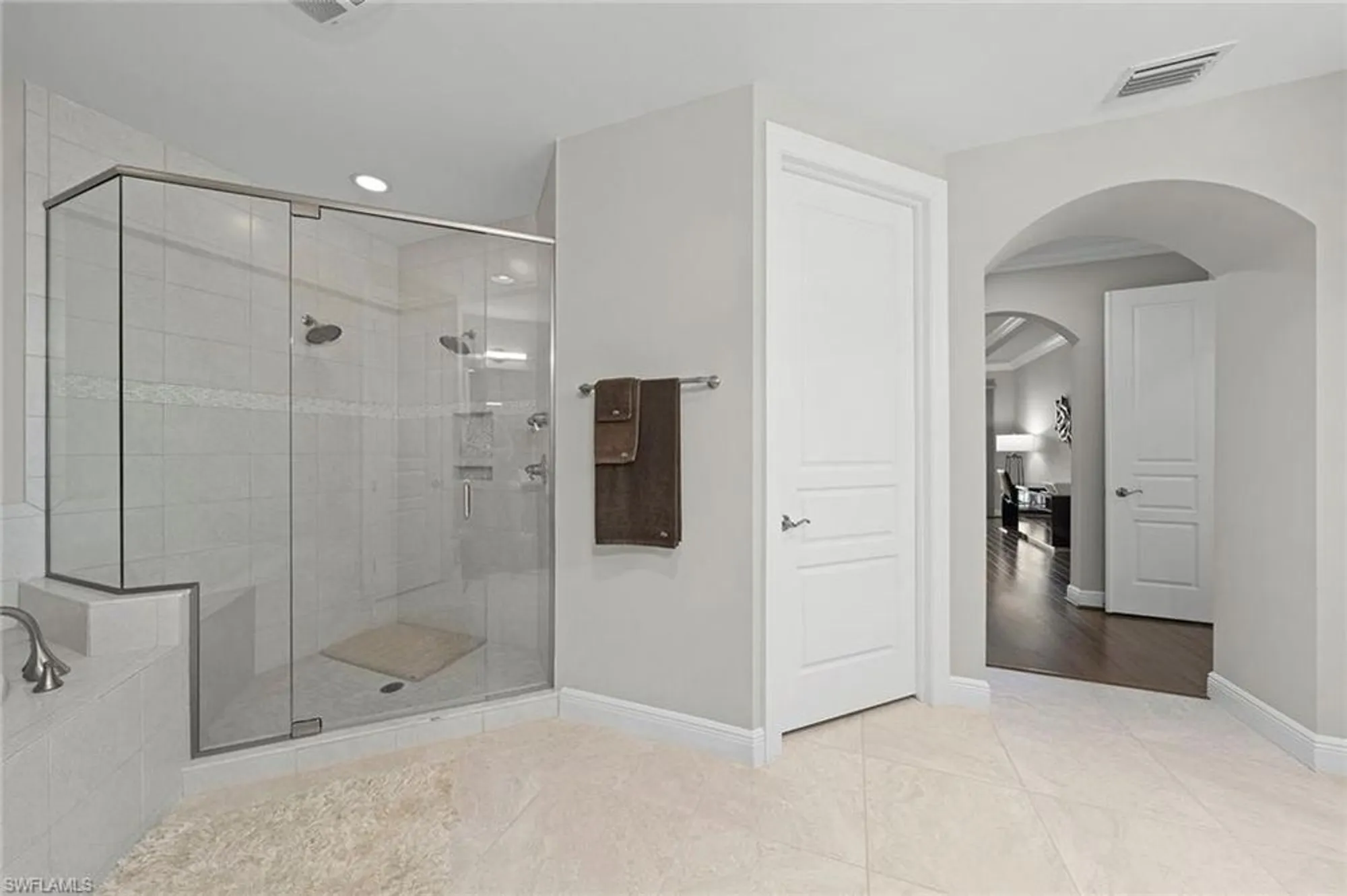 Property Slideshow image 5 of 48 | 4750 via del corso ln 201, Bonita Springs, FL, 34134