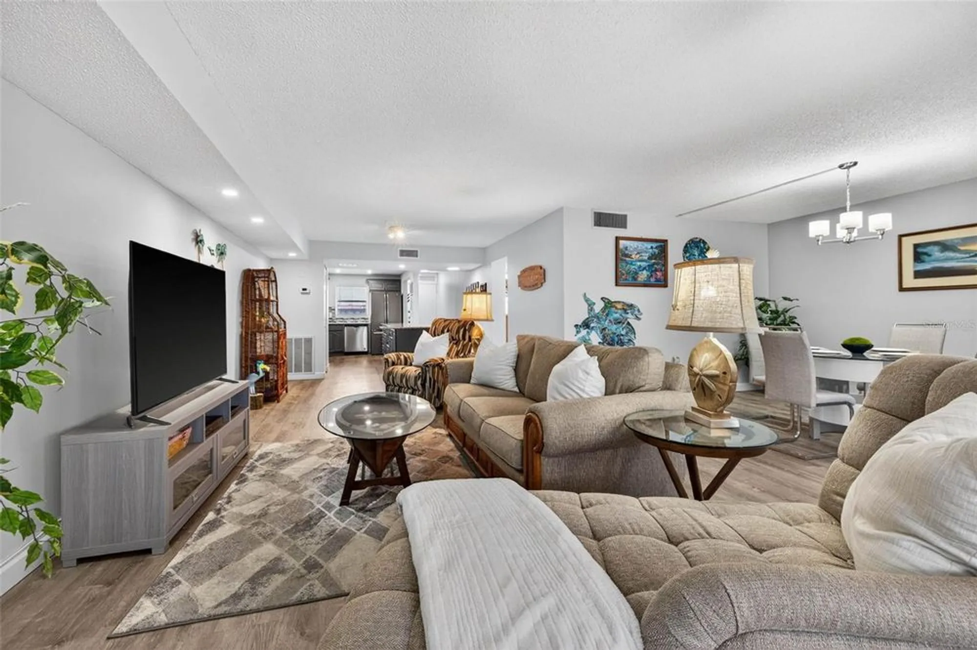 Property Slideshow image 12 of 44 | 6020 shore blvd 602, Gulfport, FL, 33707