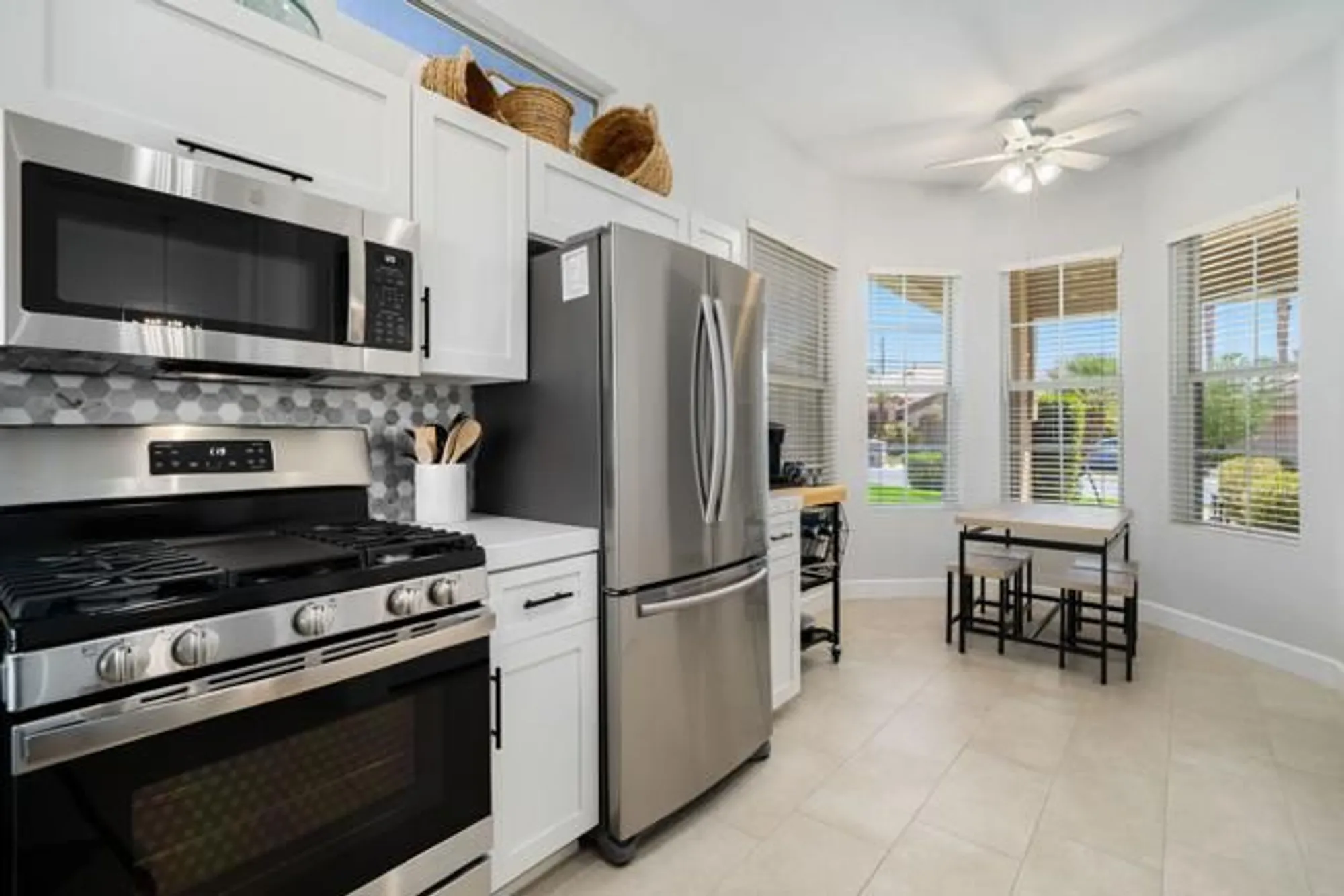 Property Slideshow image 13 of 44 | 80418 portobello dr, Indio, CA, 92201