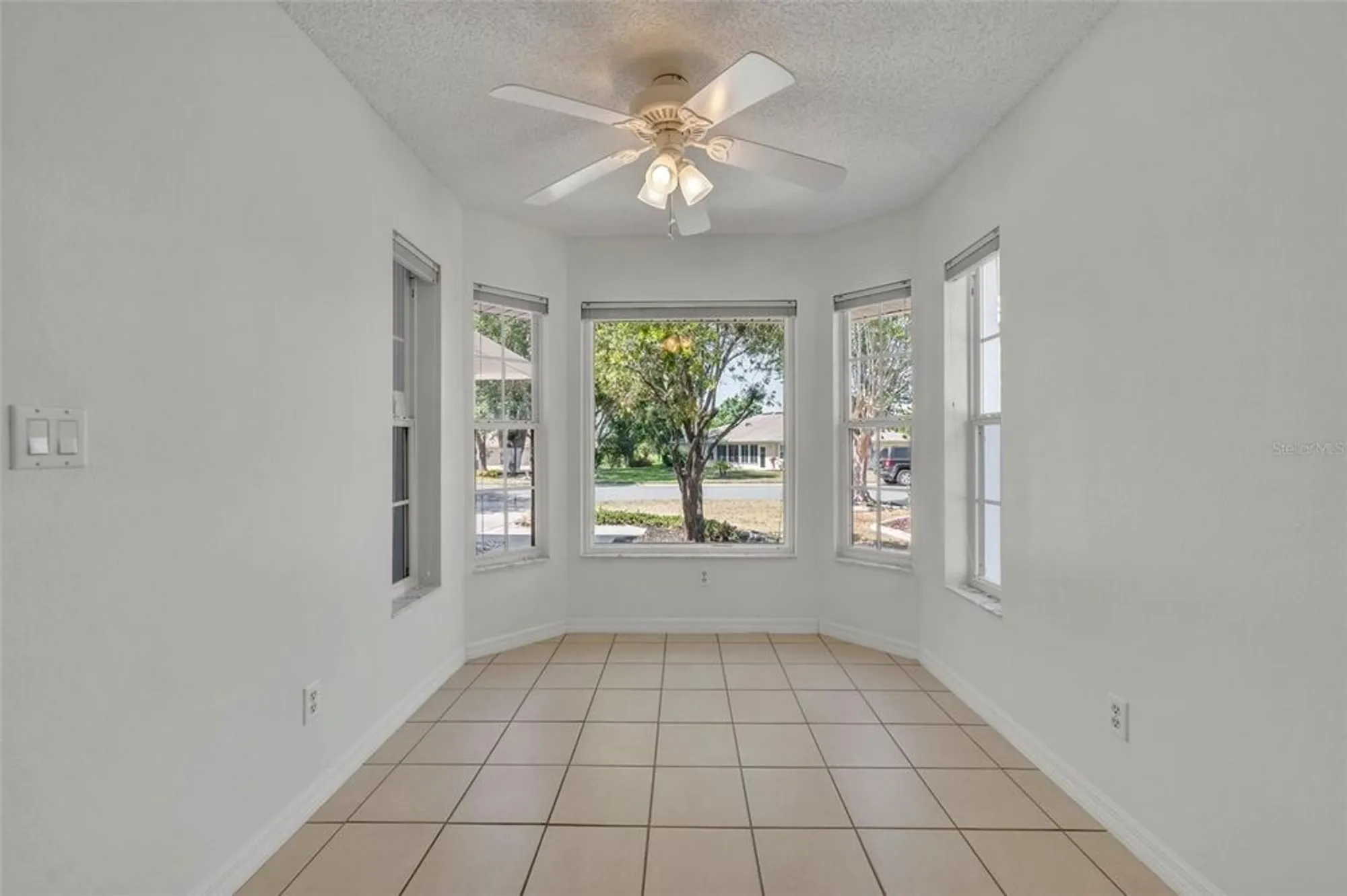 Property Slideshow image 21 of 60 | 5614 king james ave, Leesburg, FL, 34748