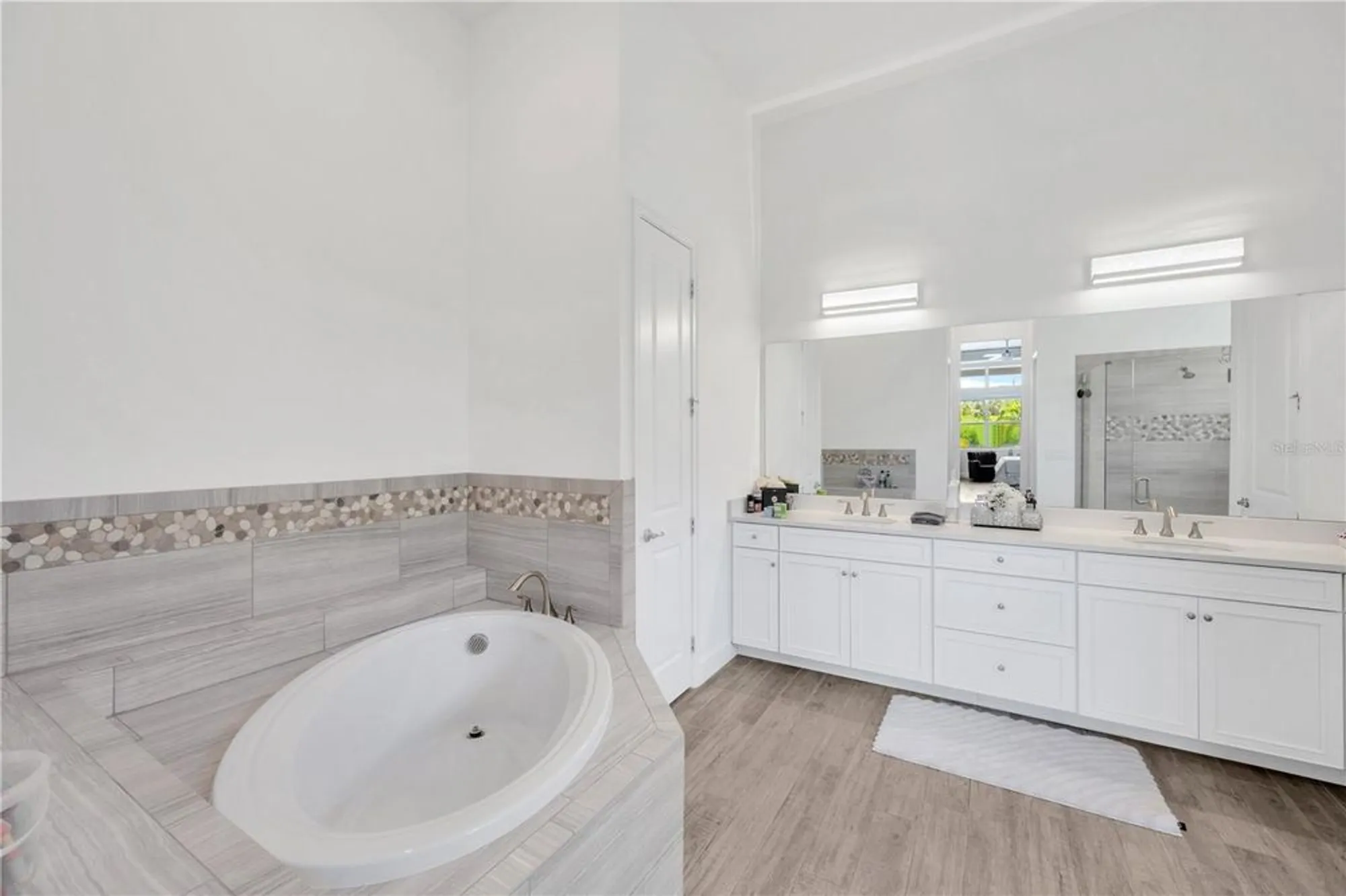 Property Slideshow image 47 of 59 | 832 manns harbor dr, Apollo Beach, FL, 33572