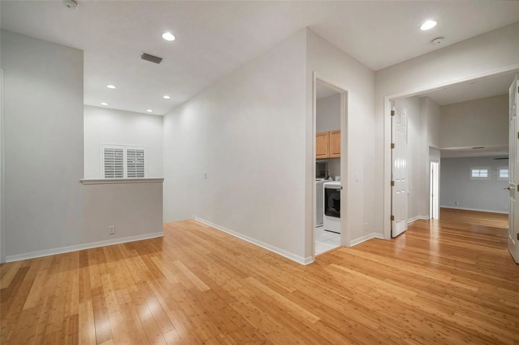 Property Slideshow image 43 of 94 | 825 islebay dr, Apollo Beach, FL, 33572