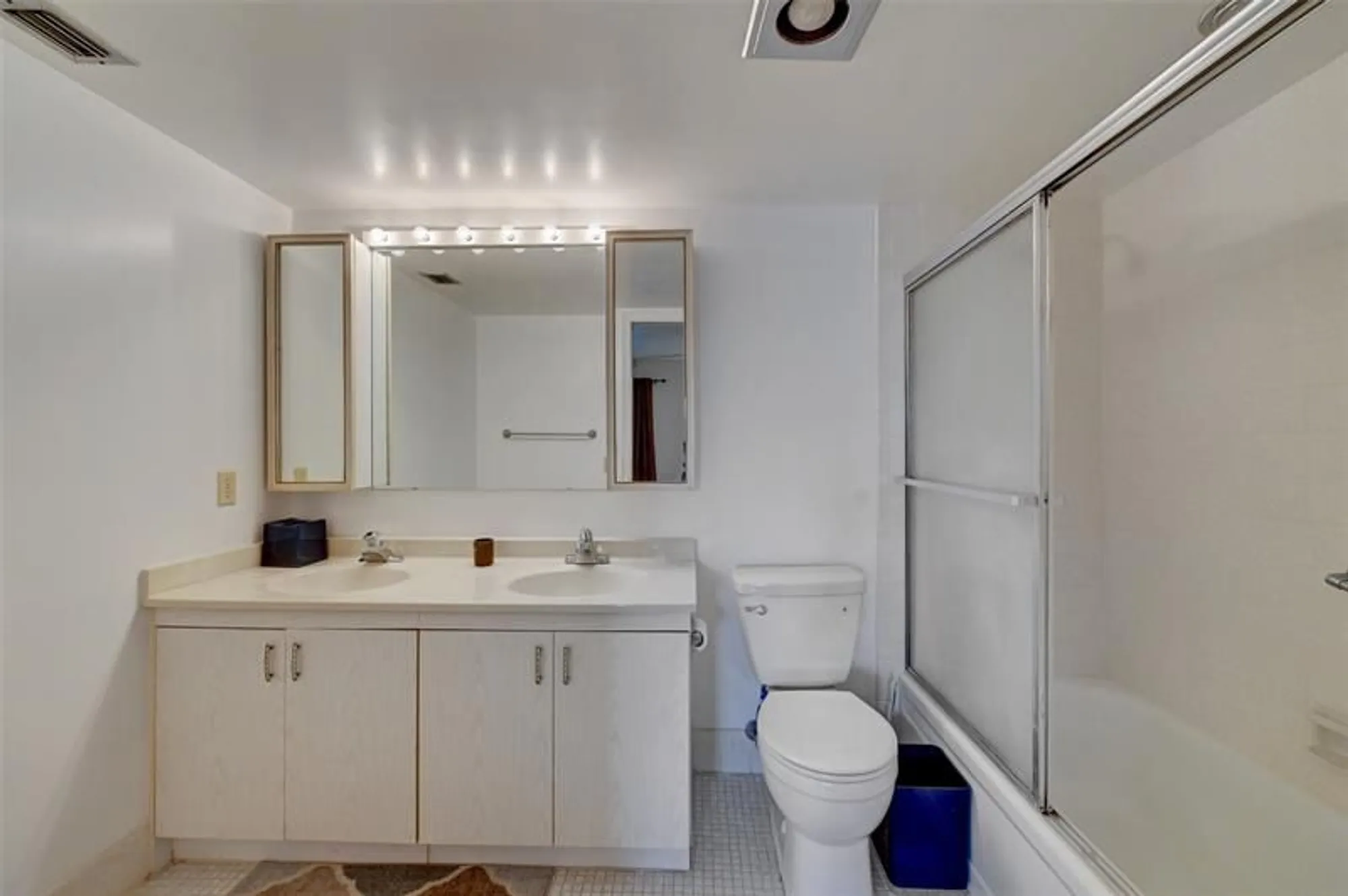 Property Slideshow image 23 of 28 | 2101 lucaya bnd e4, Coconut Creek, FL, 33066