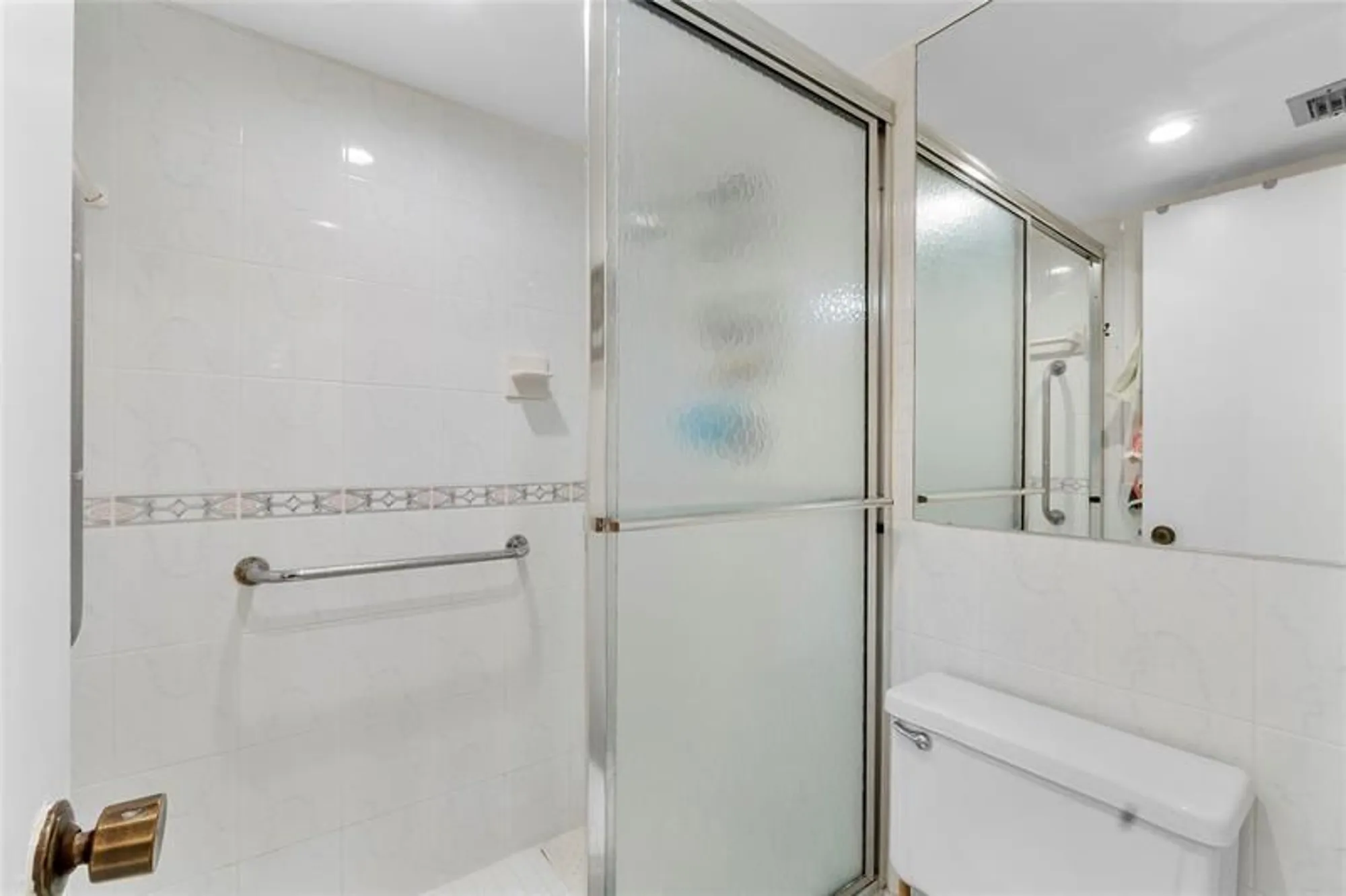 Property Slideshow image 9 of 13 | 7750 w mcnab rd 203, Tamarac, FL, 33321