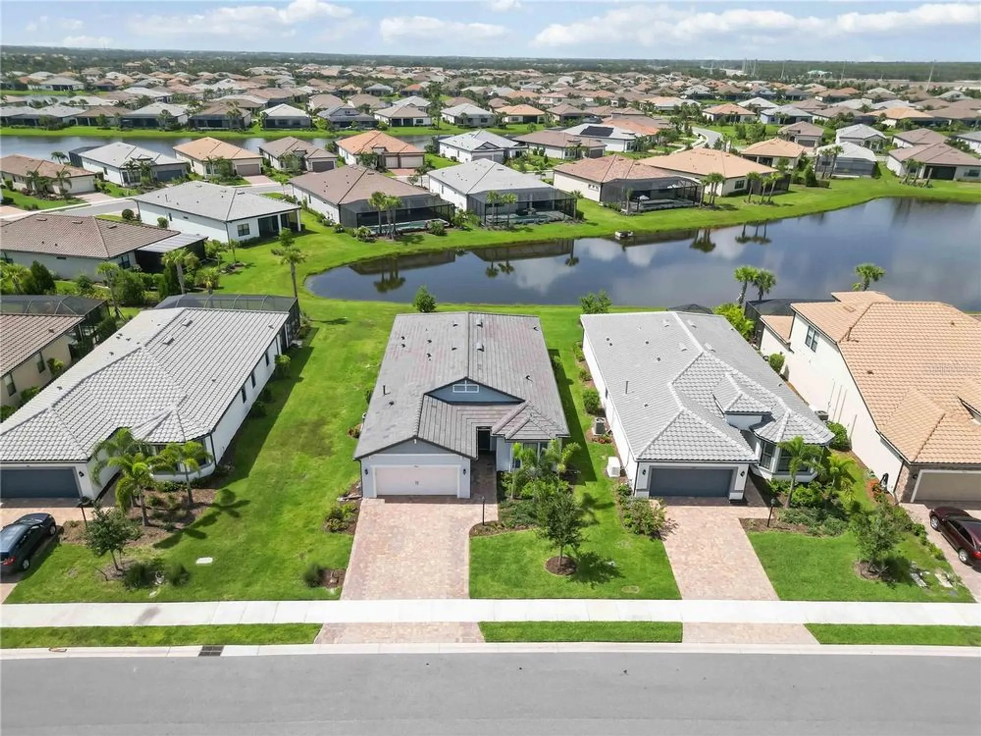 Property Slideshow image 55 of 79 | 7758 summerland cv, Bradenton, FL, 34202