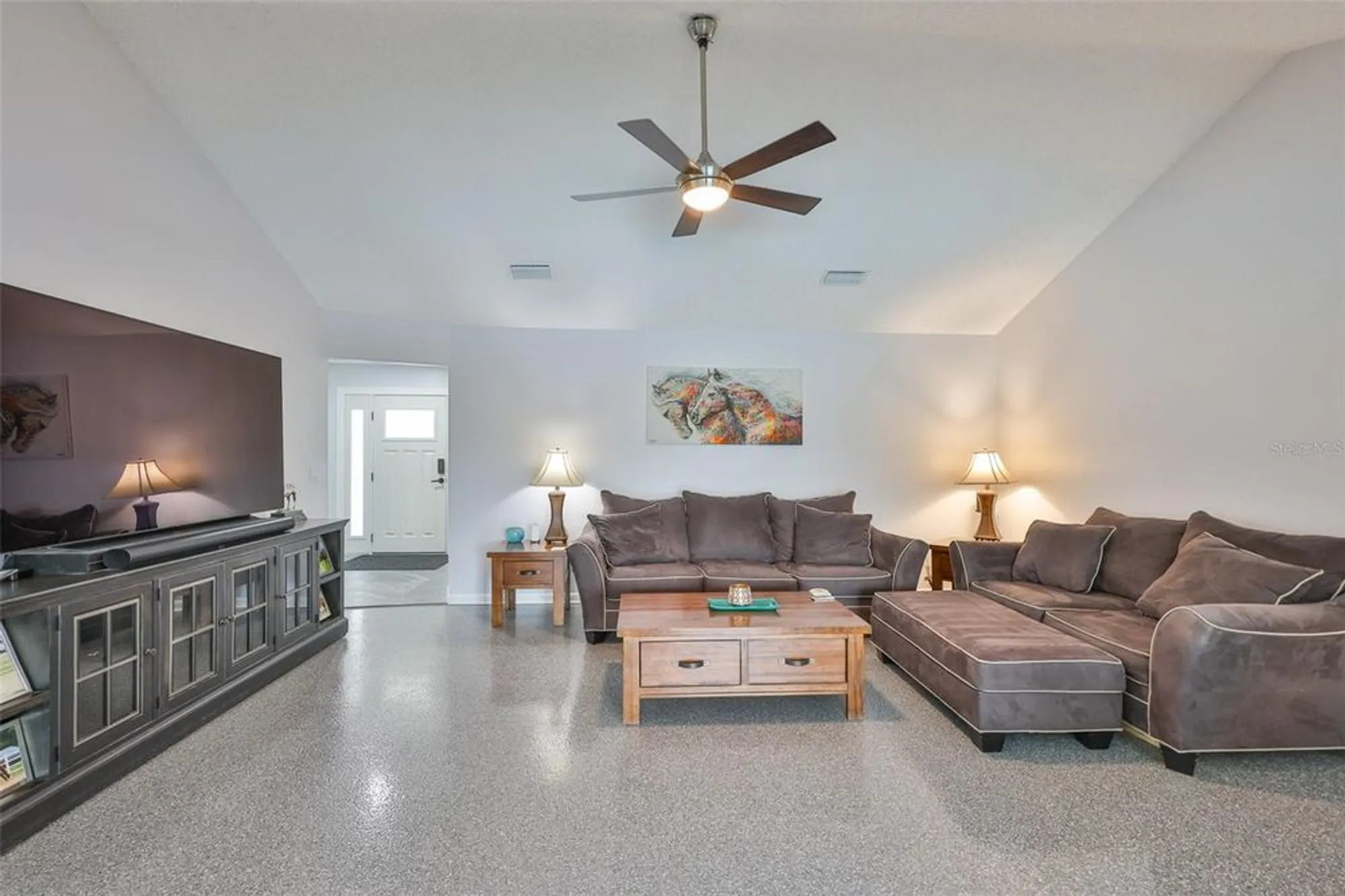 Property Slideshow image 10 of 63 | 2022 east view dr, Sun City Center, FL, 33573