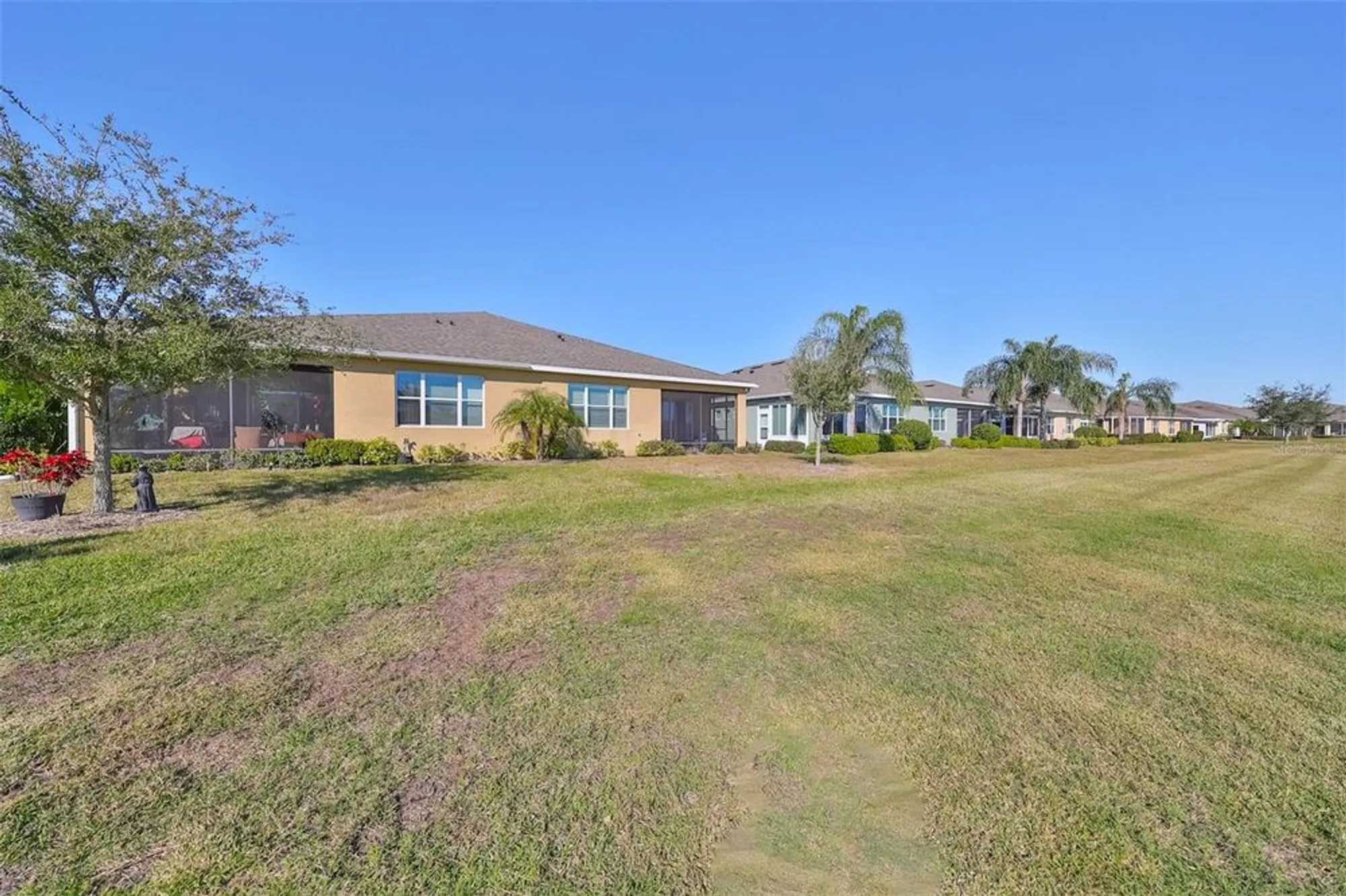 Property Slideshow image 42 of 67 | 611 chipper dr, Sun City Center, FL, 33573