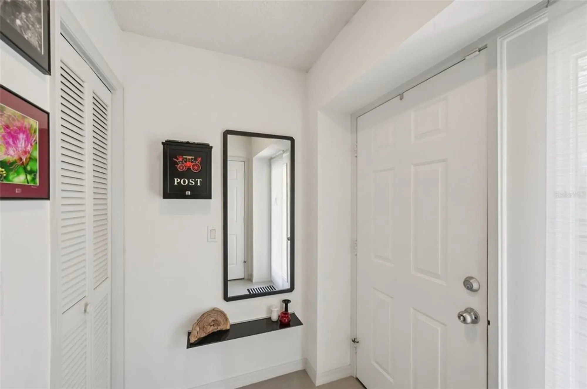 Property Slideshow image 17 of 42 | 5588 golf pointe dr # 1, Sarasota, FL, 34243