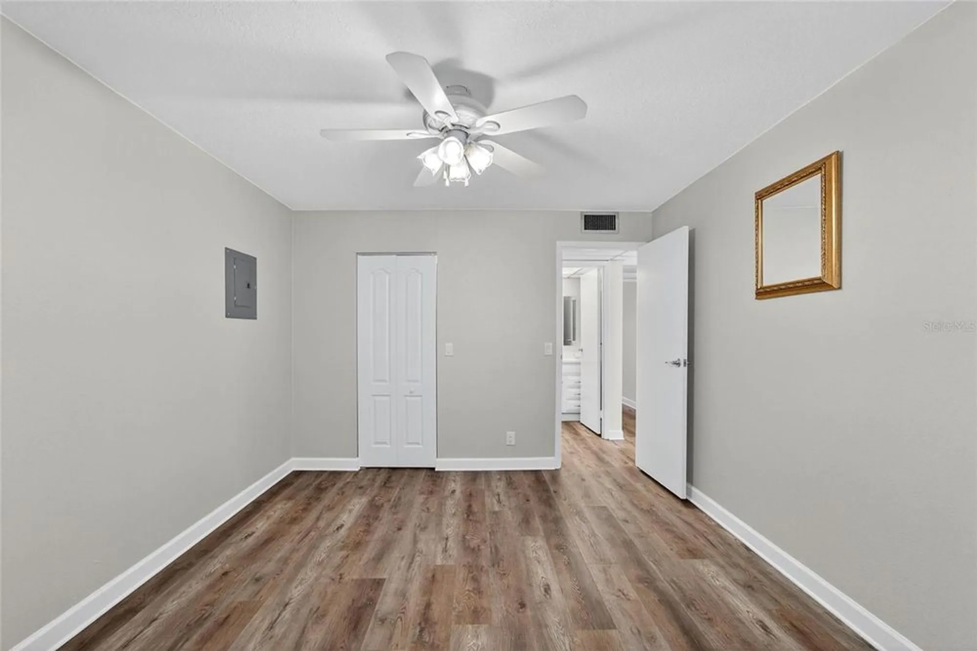 Property Slideshow image 11 of 28 | 1802 bedford ln 12, Sun City Center, FL, 33573