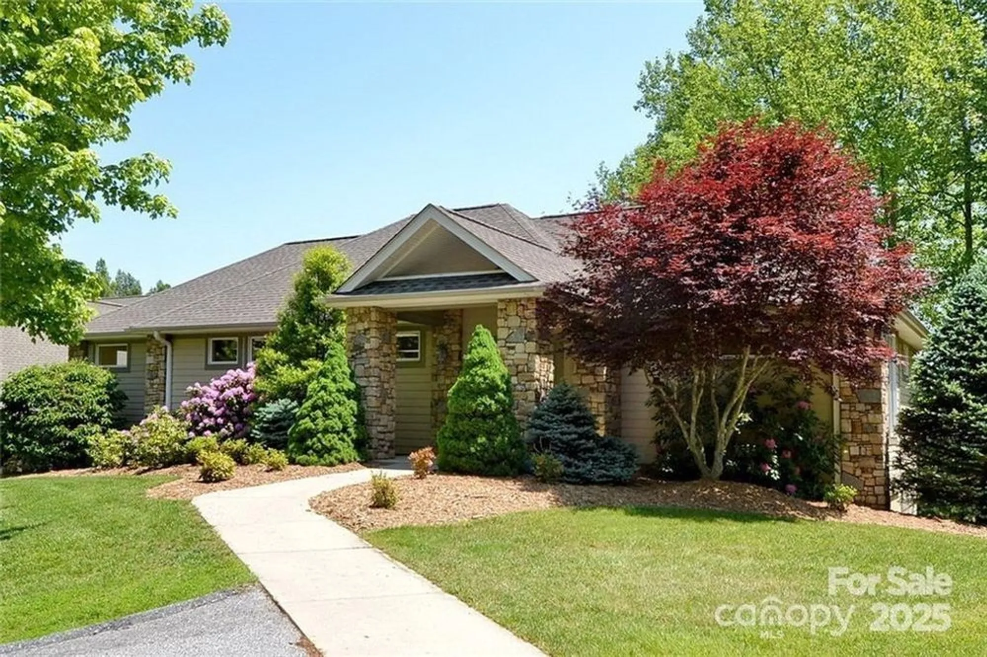 Property Slideshow image 21 of 25 | 301 winding meadows dr, Flat Rock, NC, 28731