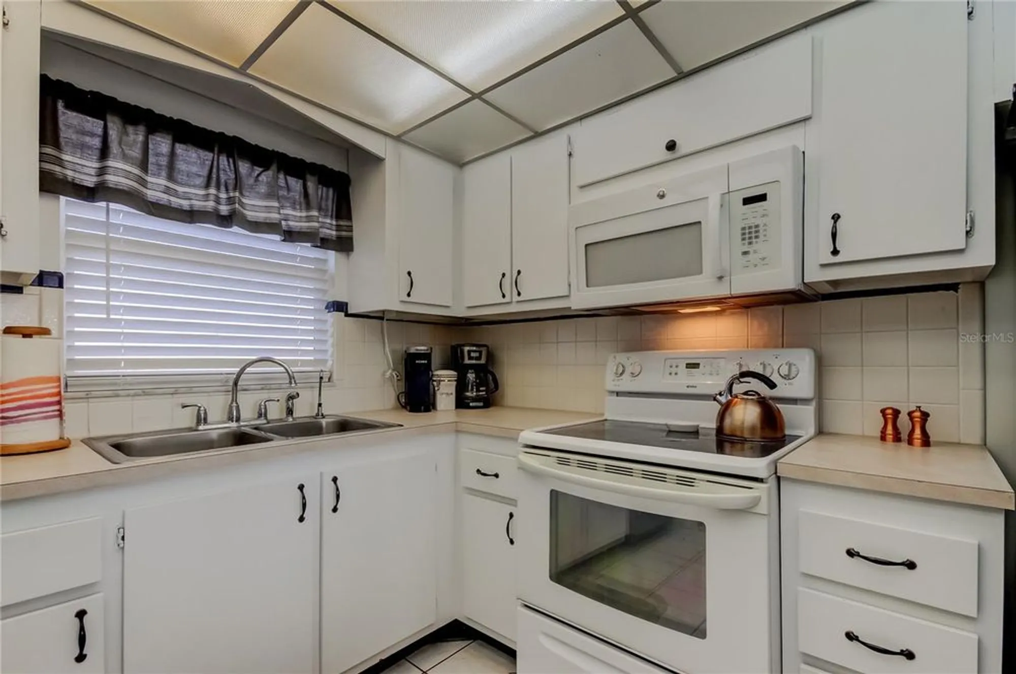 Property Slideshow image 11 of 45 | 4775 cove cir apt 1008, St Petersburg, FL, 33708