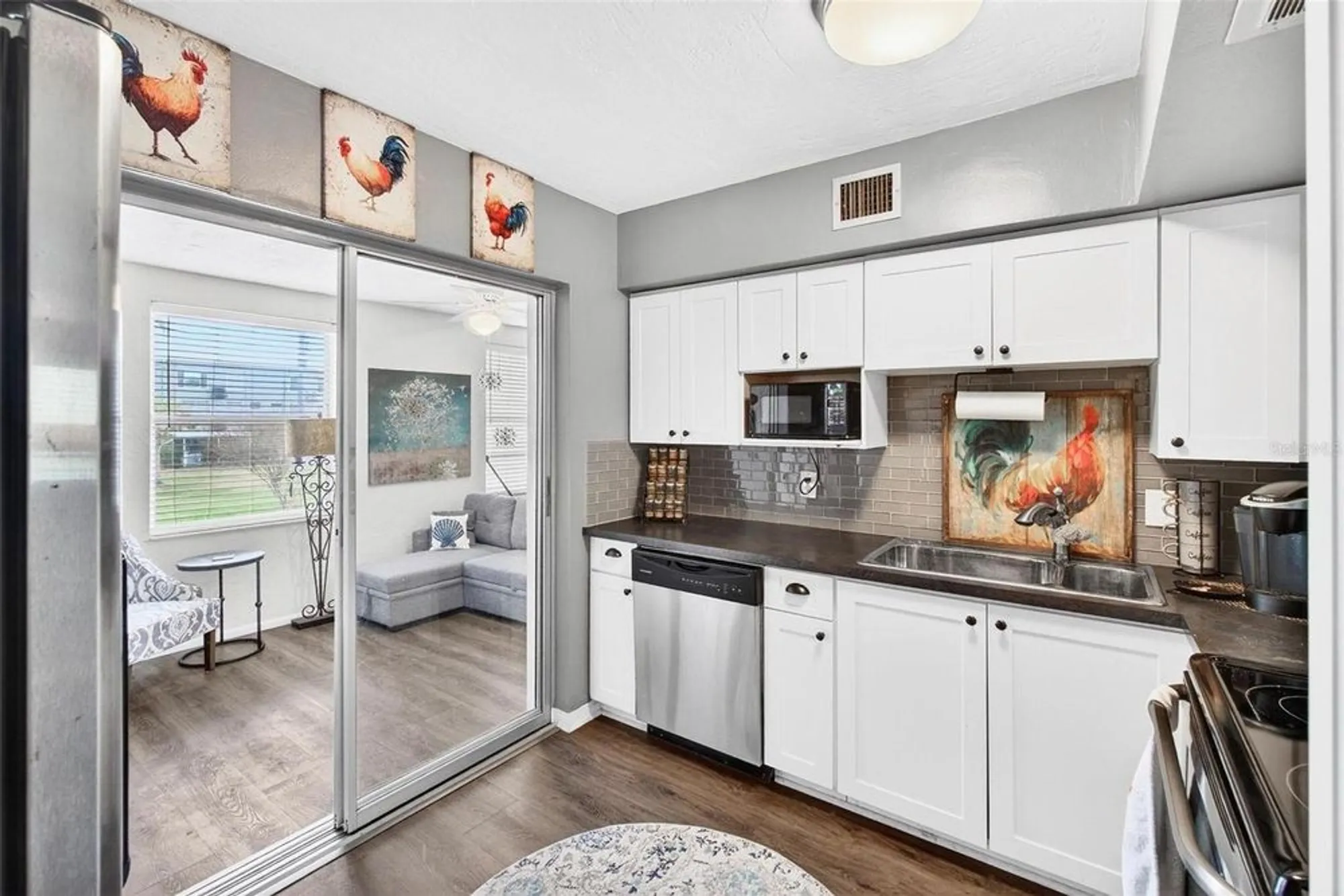 Property Slideshow image 7 of 18 | 2452 brazilia dr apt 34, Clearwater, FL, 33763