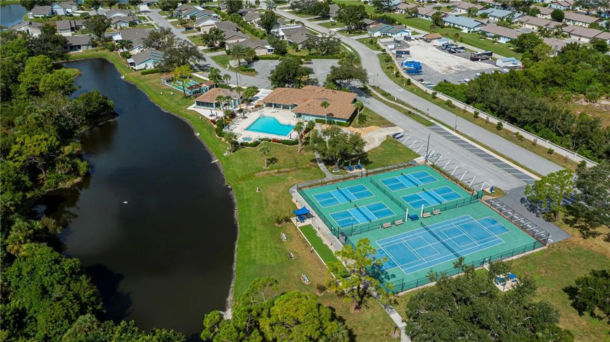 Property Slideshow image 44 of 58 | 425 cypress forest dr, Englewood, FL, 34223