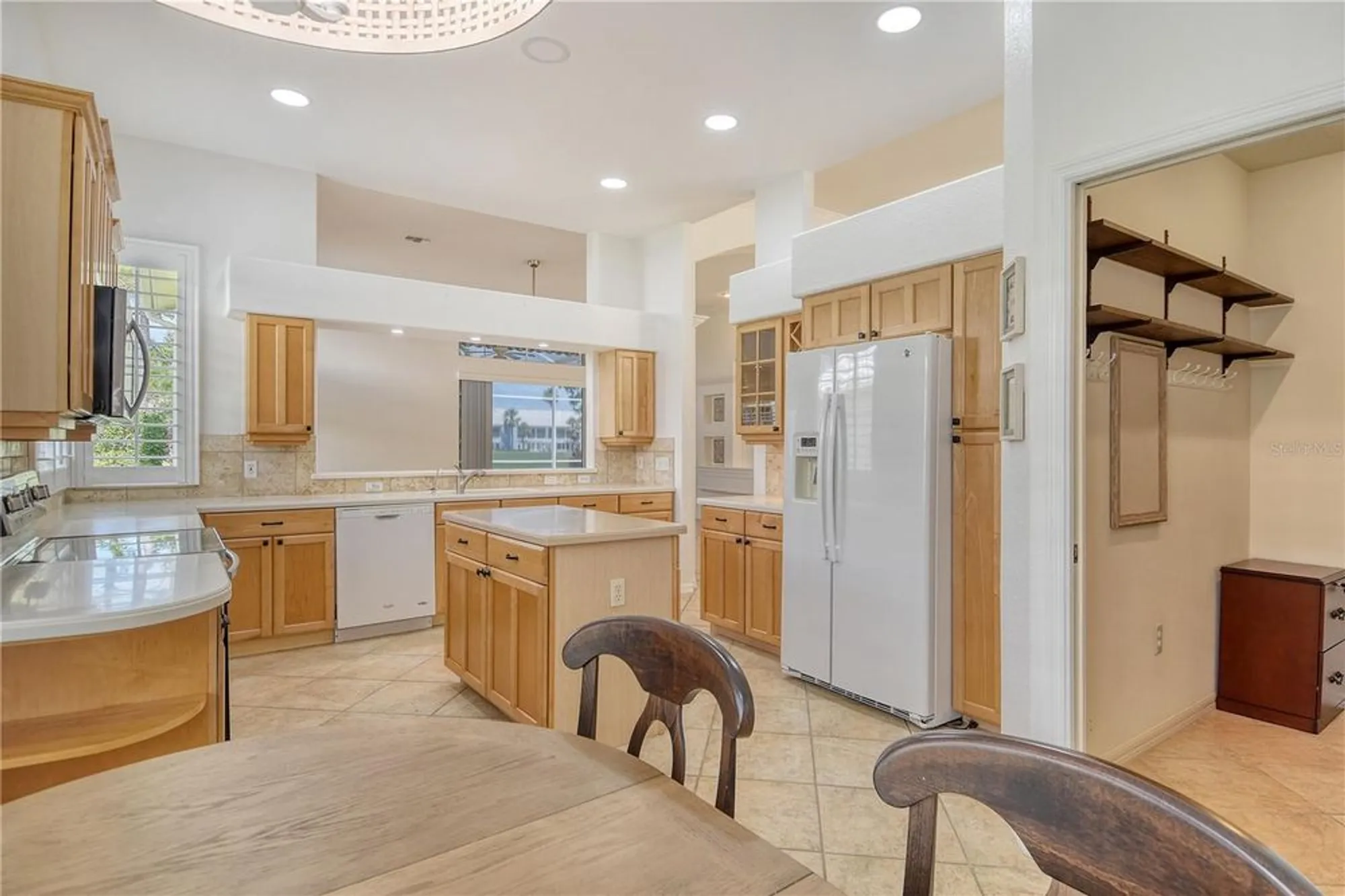 Property Slideshow image 10 of 52 | 340 bermuda ct 5, Venice, FL, 34293