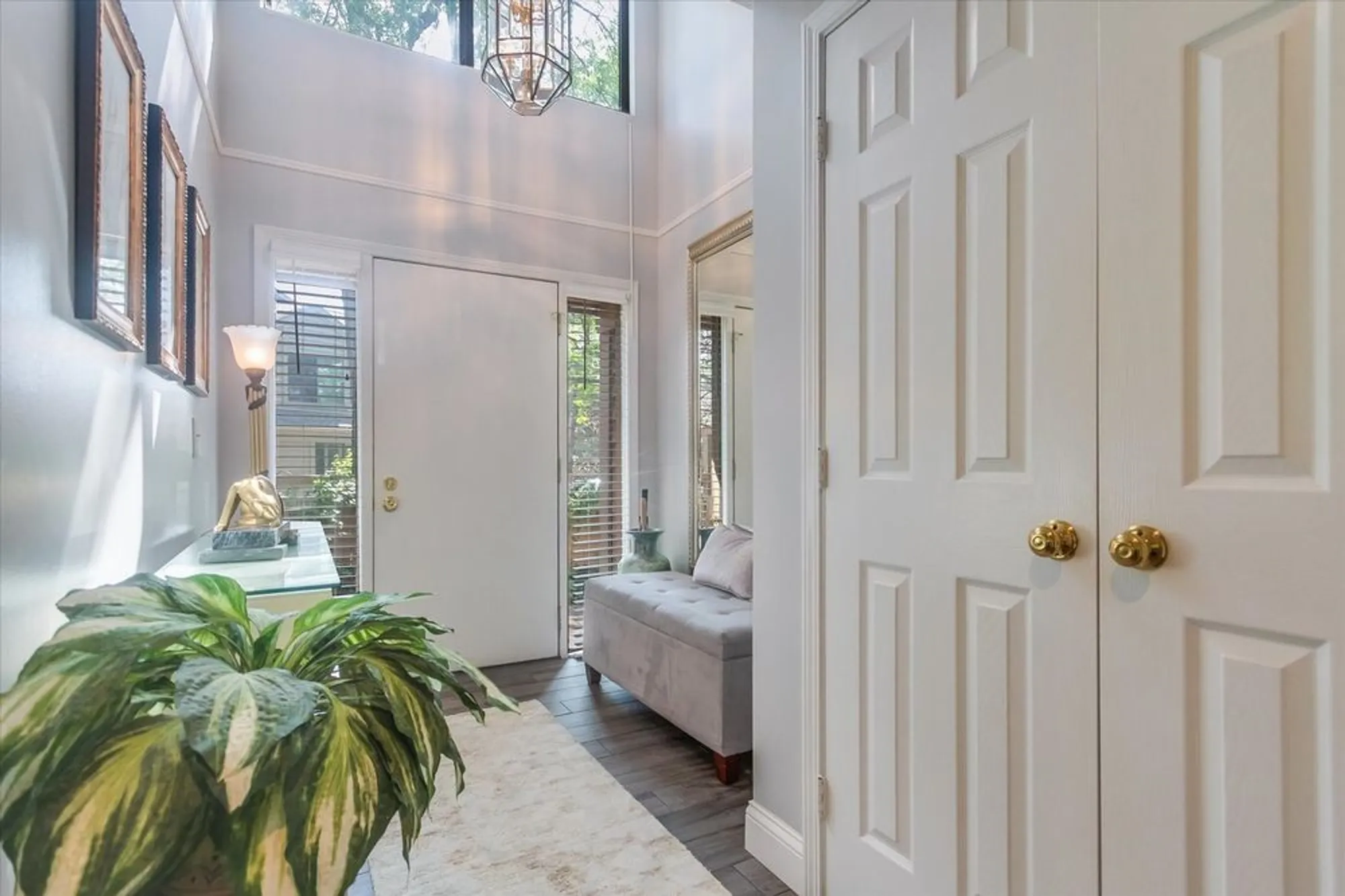Property Slideshow image 2 of 42 | 970 longmeadow ct, Lake Barrington, IL, 60010