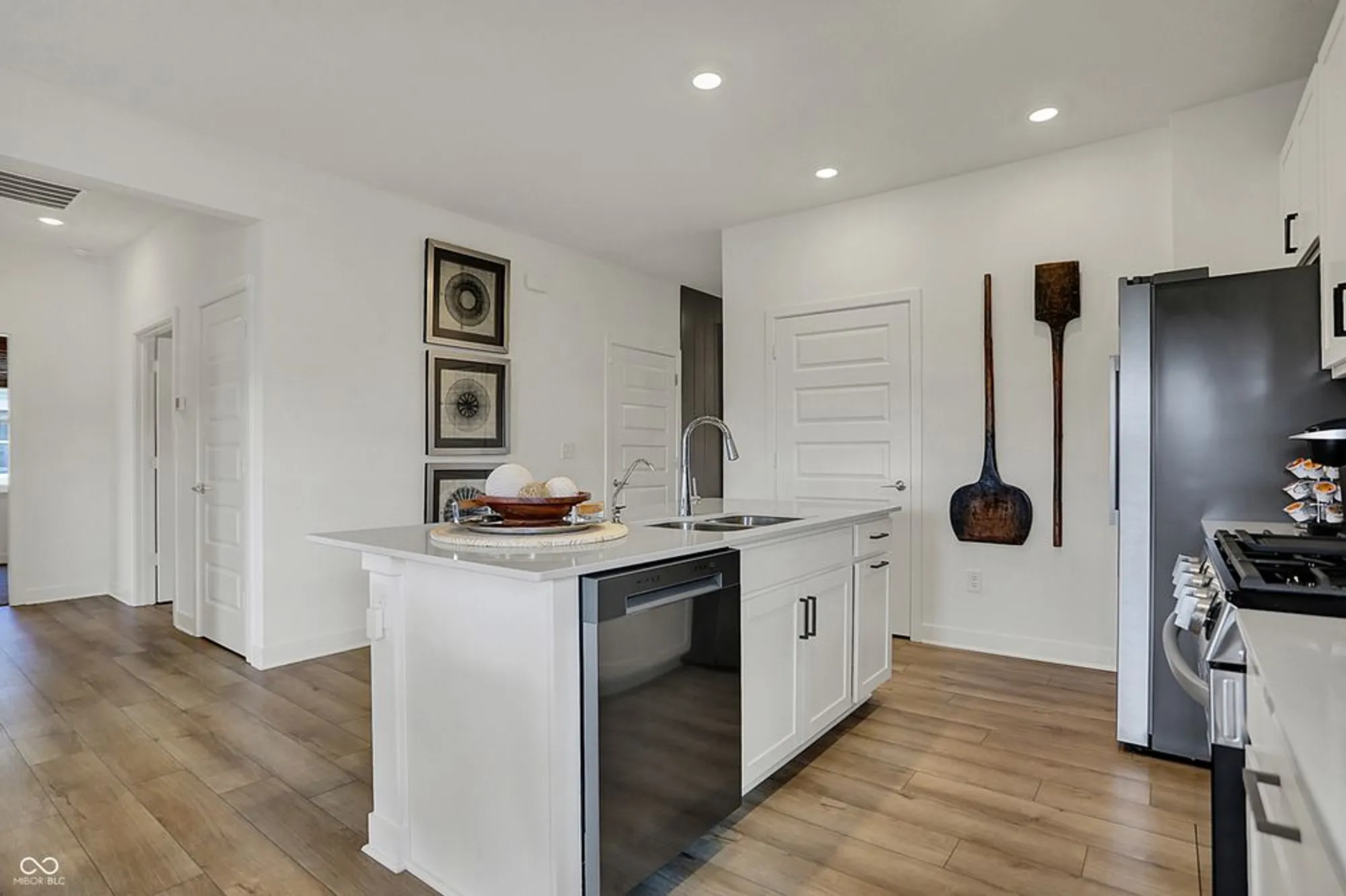 Property Slideshow image 10 of 31 | 19398 sumrall pl, Westfield, IN, 46074