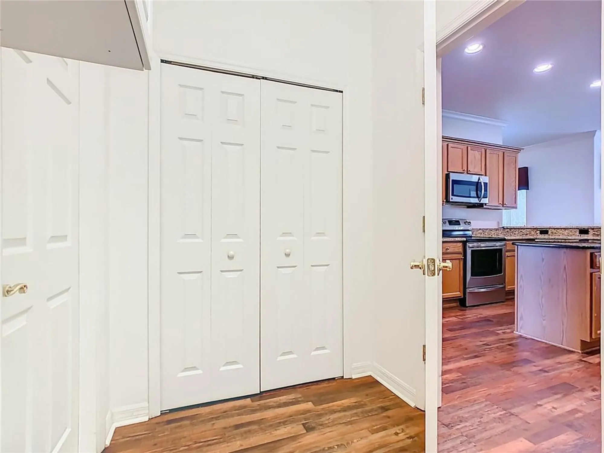 Property Slideshow image 37 of 50 | 525 shorehaven dr, Poinciana, FL, 34759