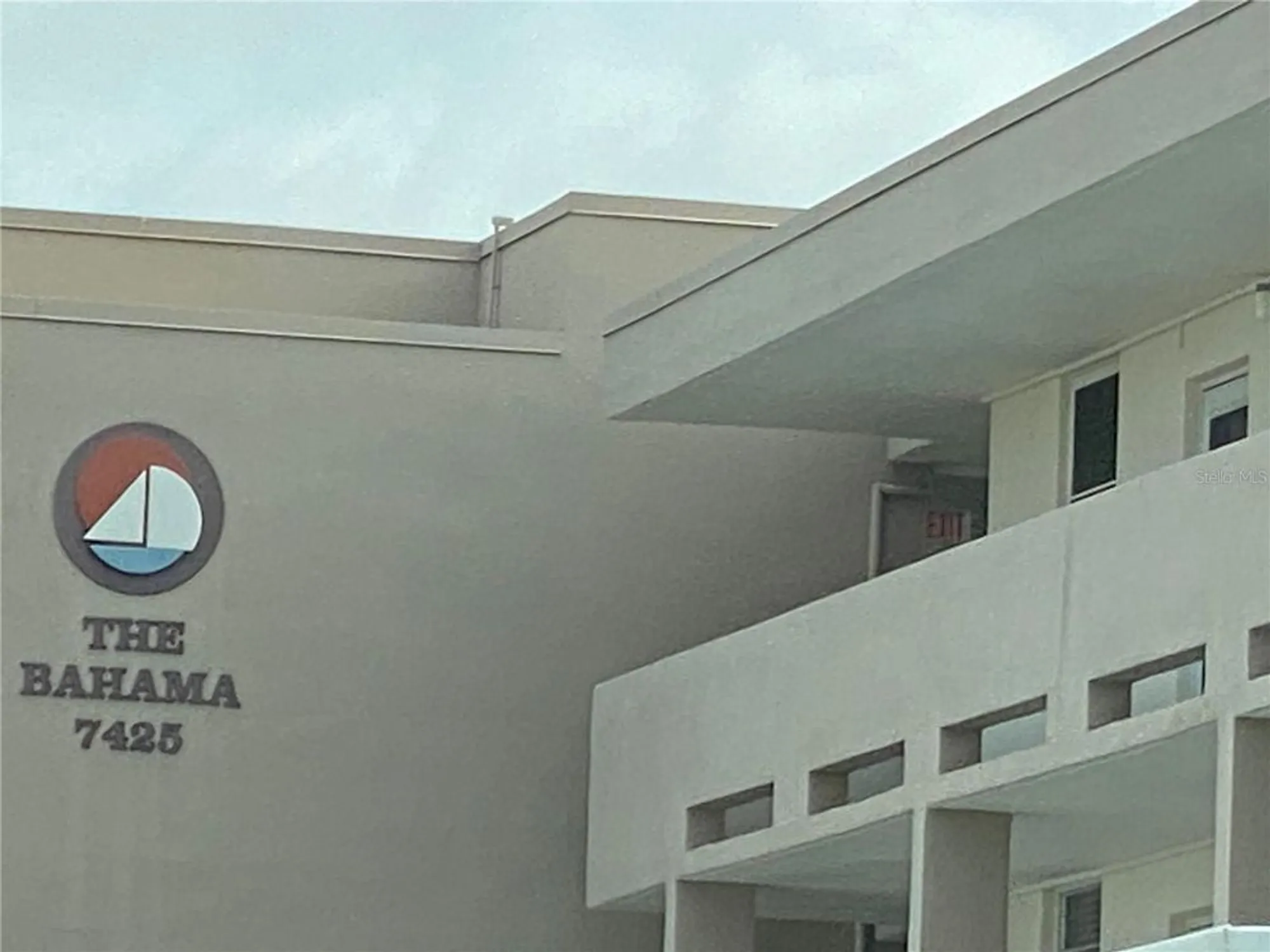 Property Slideshow image 2 of 45 | 7425 bay island dr 203, South Pasadena, FL, 33707