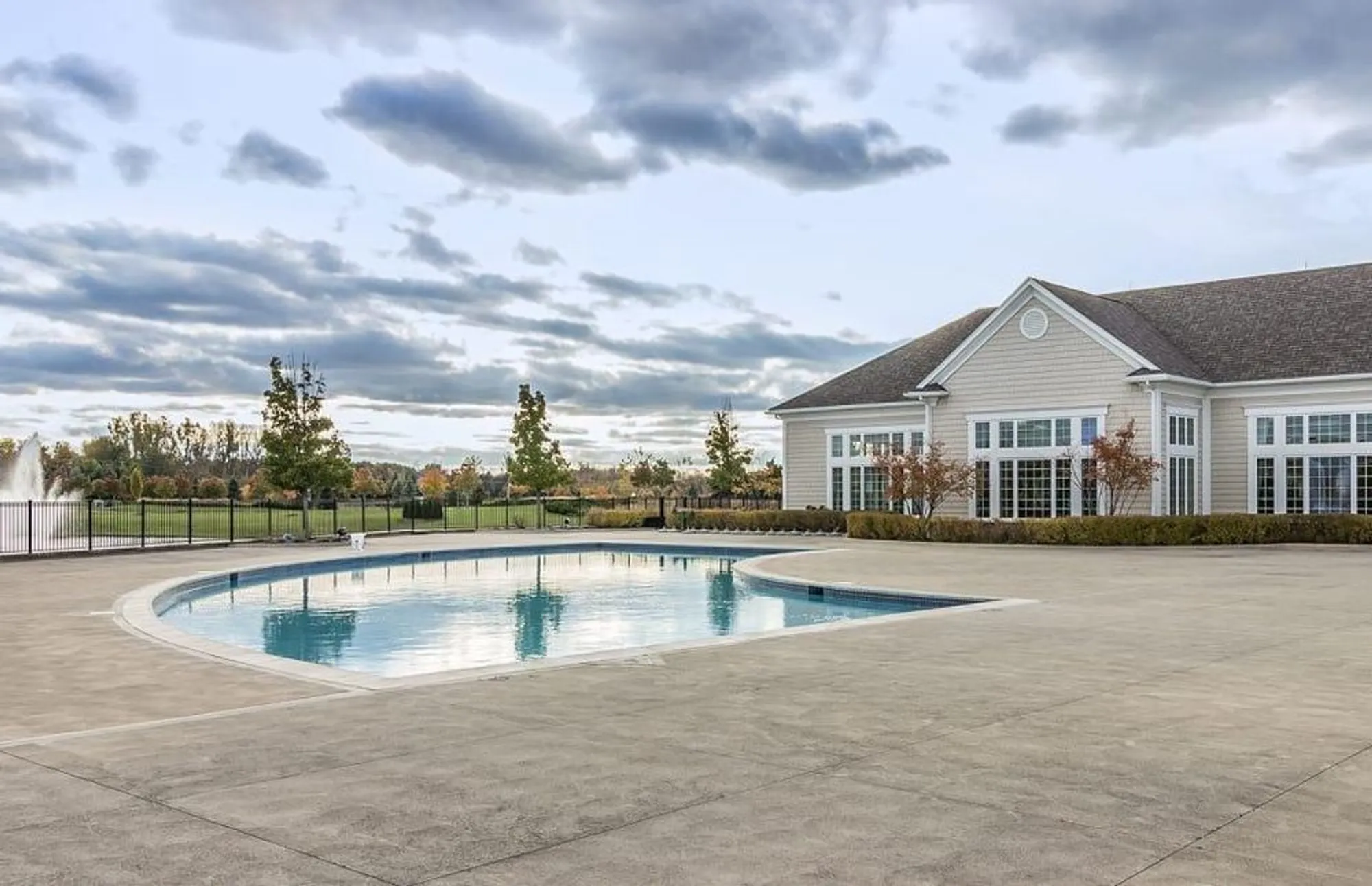 Property Slideshow image 45 of 60 | 9411 saint andrews dr, Grand Blanc, MI, 48439