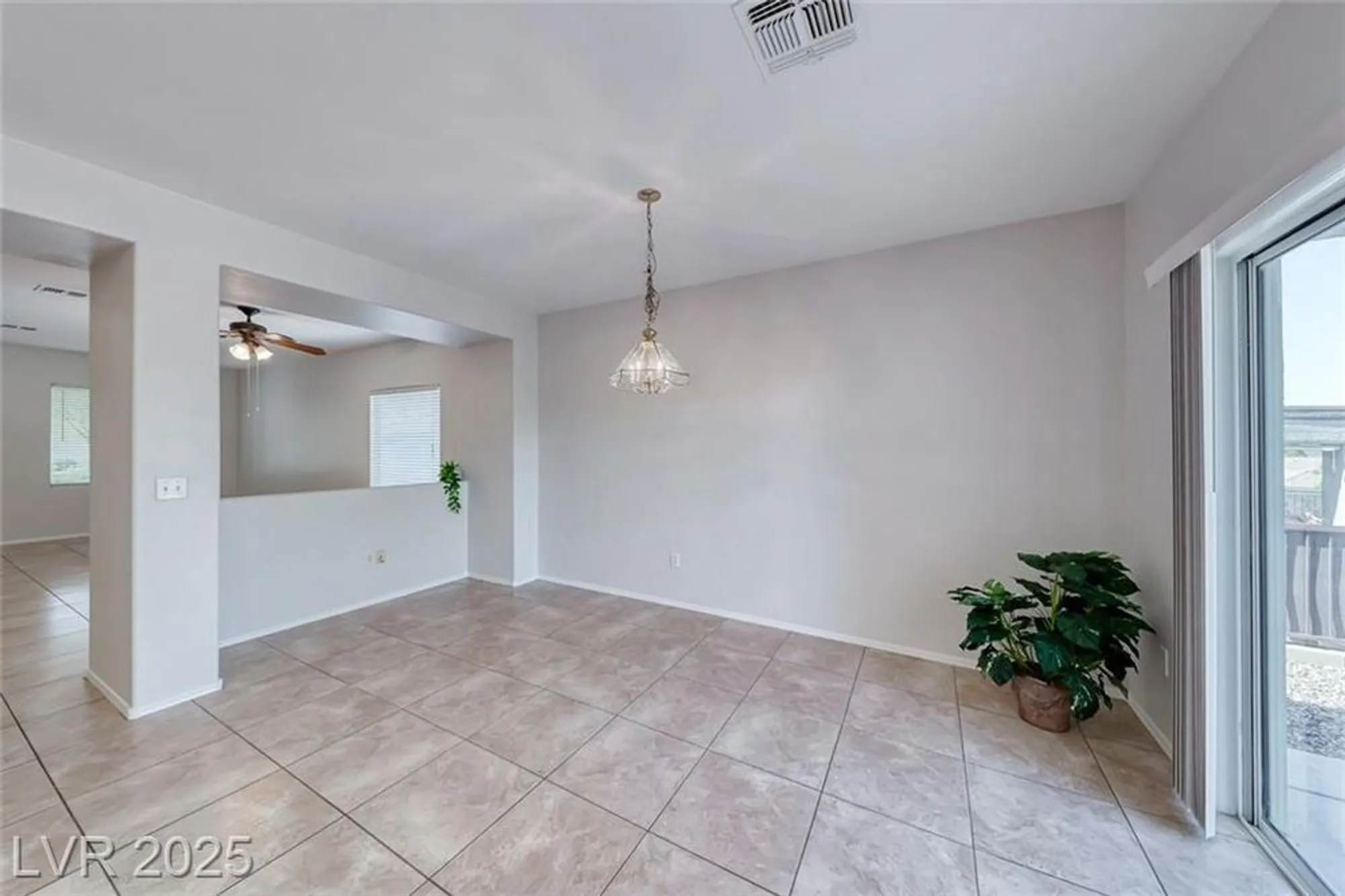 Property Slideshow image 13 of 50 | 2343 schaeffer hills dr, Henderson, NV, 89052