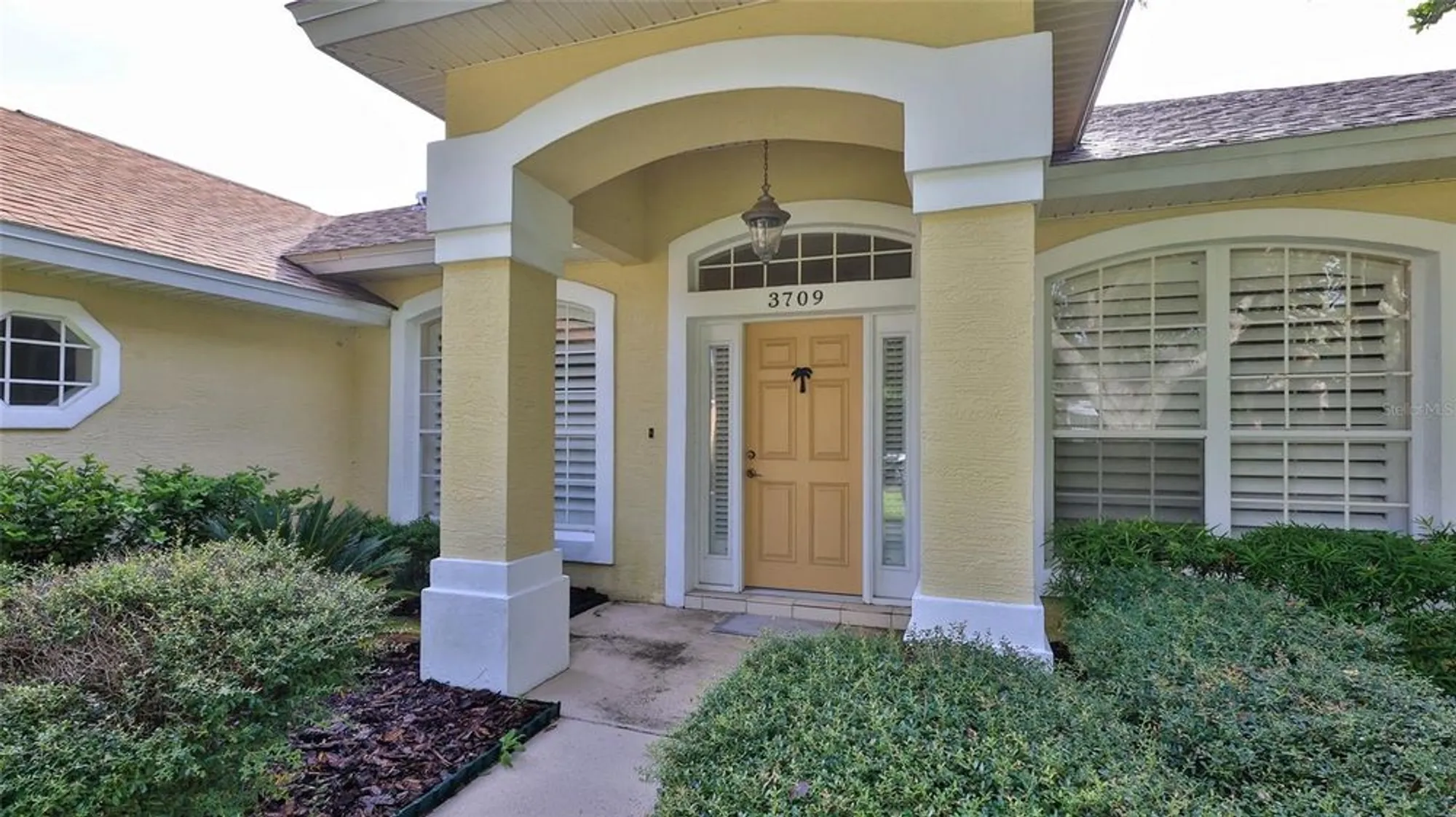 Property Slideshow image 5 of 48 | 3709 donegal cir, Ormond Beach, FL, 32174