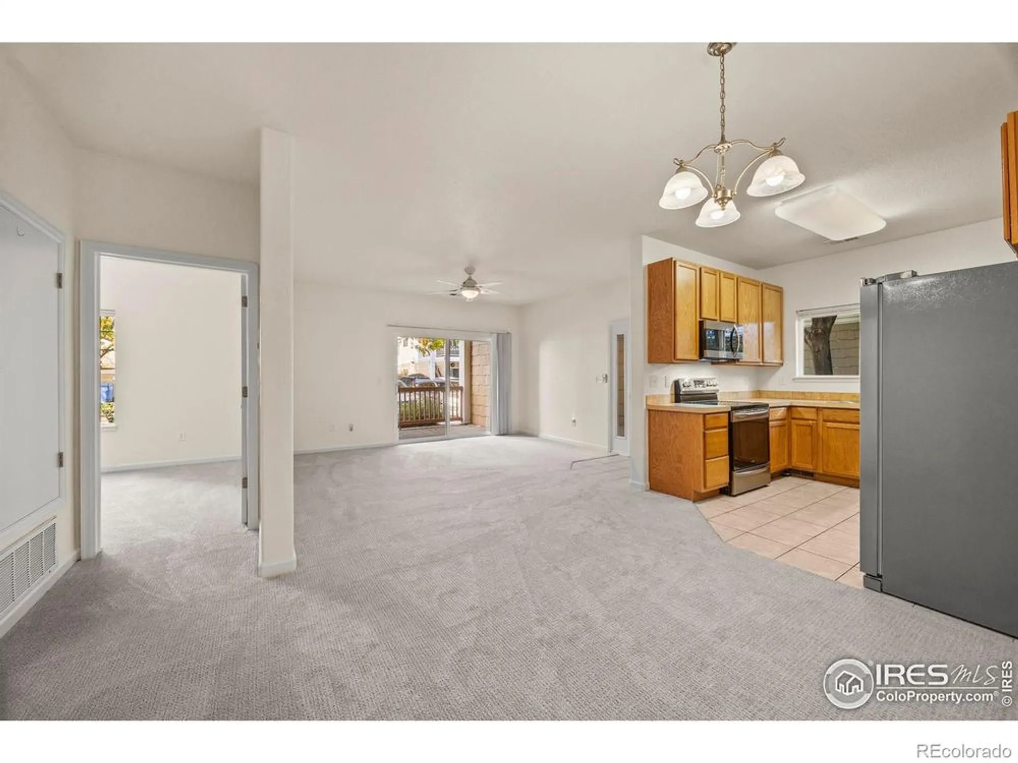 Property Slideshow image 17 of 24 | 4725 hahns peak dr 101, Loveland, CO, 80538