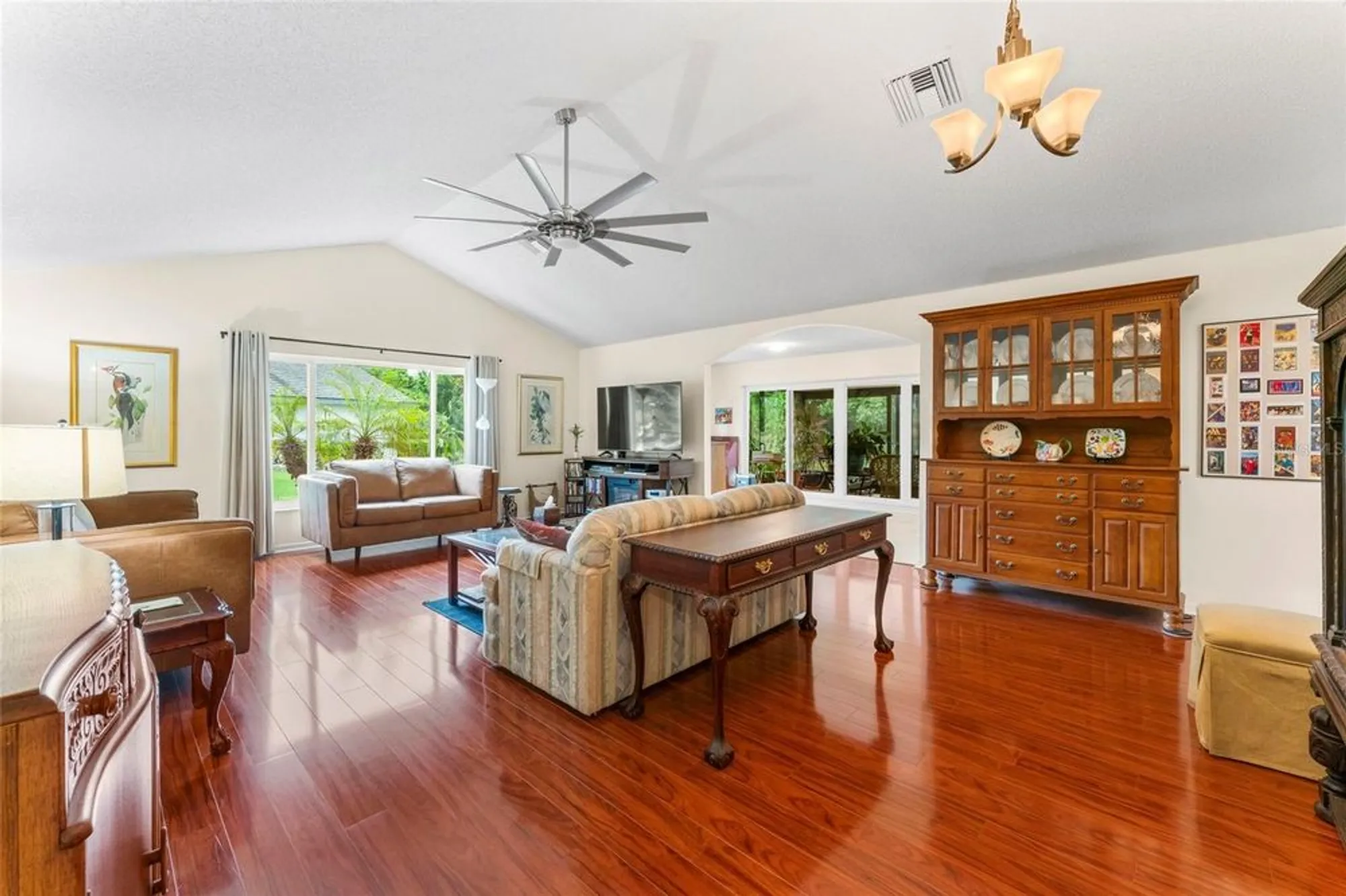 Property Slideshow image 8 of 52 | 1817 new bedford dr, Sun City Center, FL, 33573