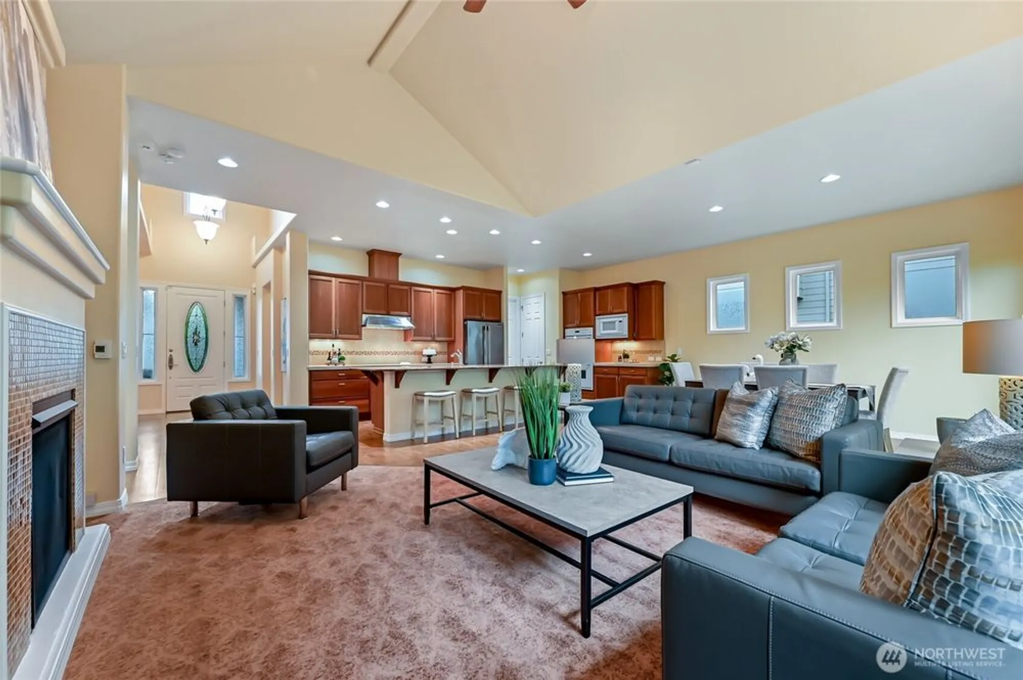 Property Slideshow image 9 of 36 | 12441 adair creek way, Redmond, WA, 98053