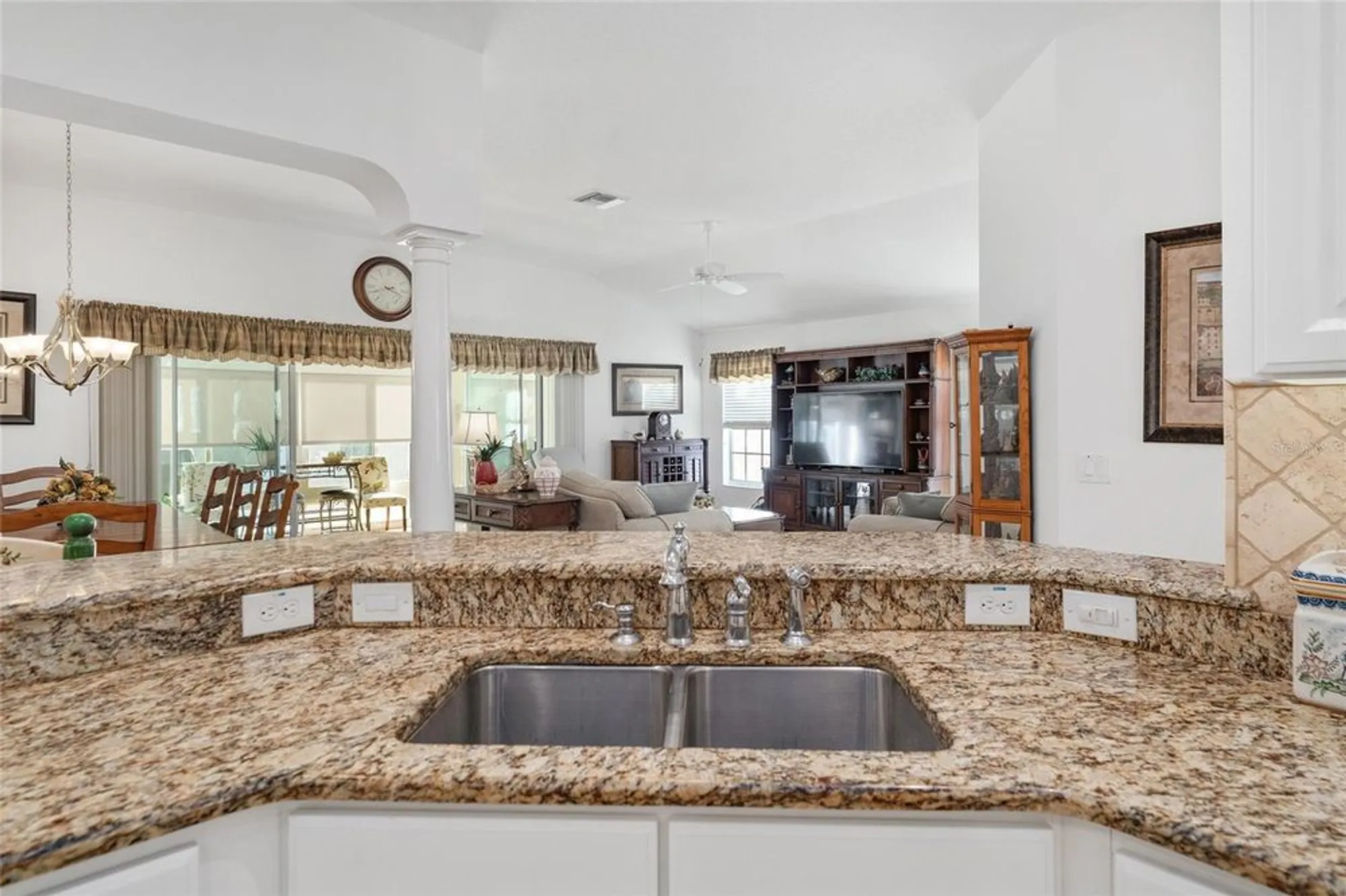 Property Slideshow image 24 of 44 | 2053 beecher path, The Villages, FL, 32162