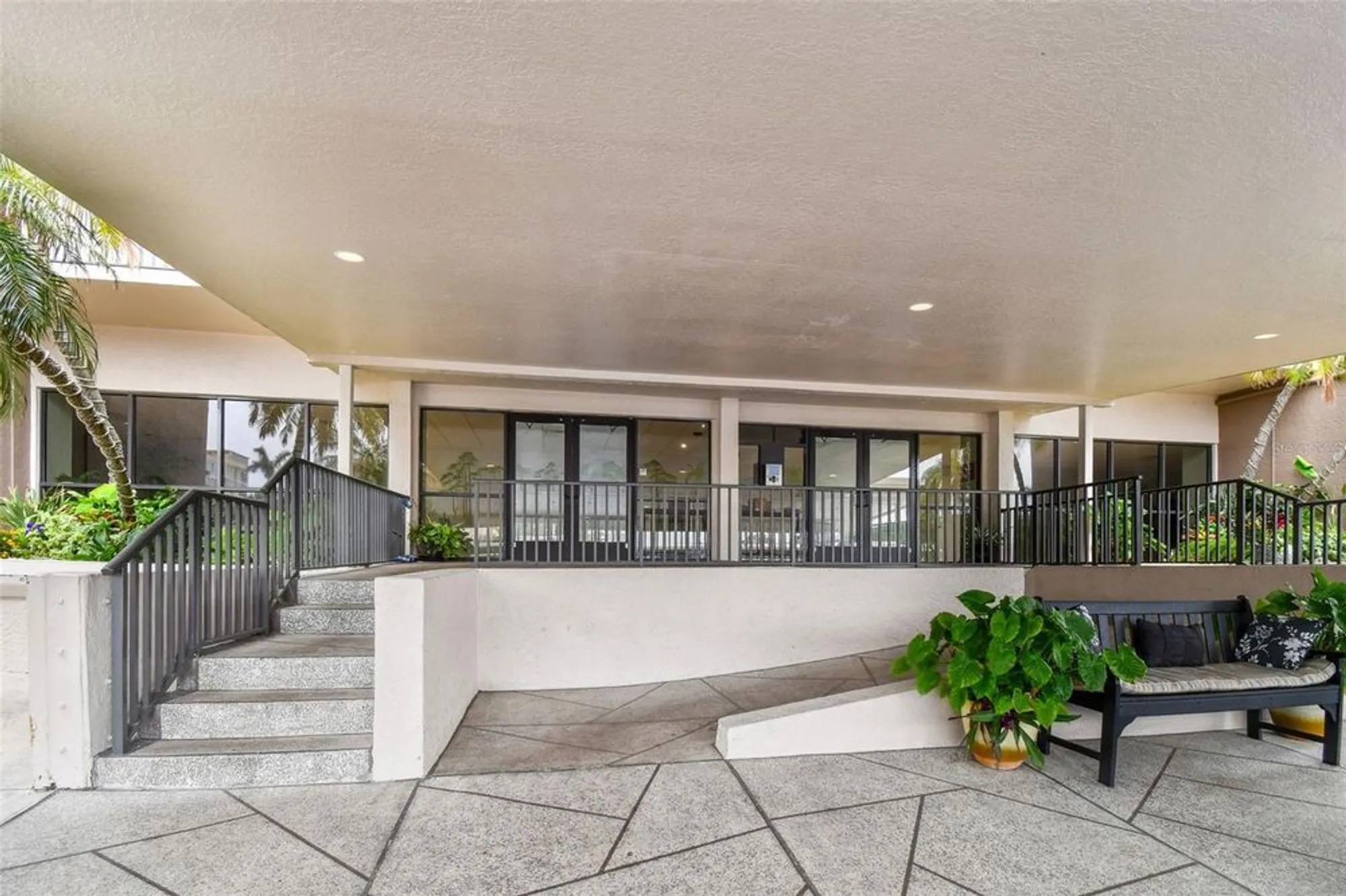 Property Slideshow image 10 of 73 | 7300 sun island dr 1705, South Pasadena, FL, 33707