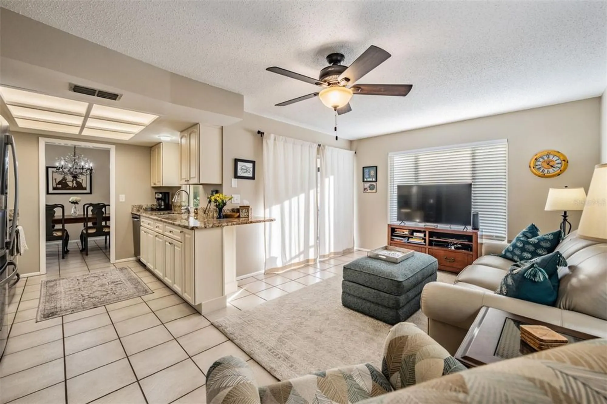 Property Slideshow image 14 of 38 | 2932 macalpin dr, Palm Harbor, FL, 34684