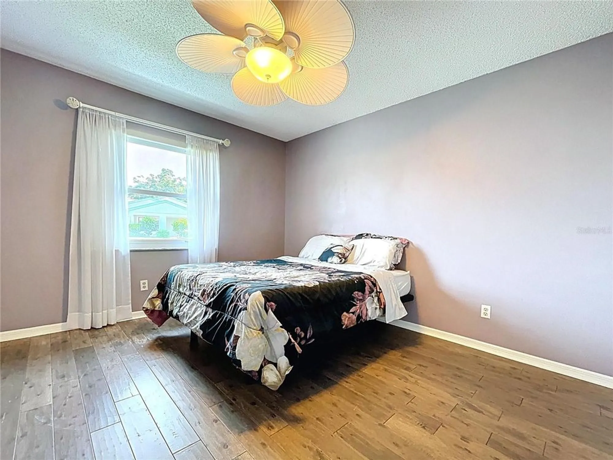 Property Slideshow image 27 of 67 | 505 foxglove cir b, Sun City Center, FL, 33573