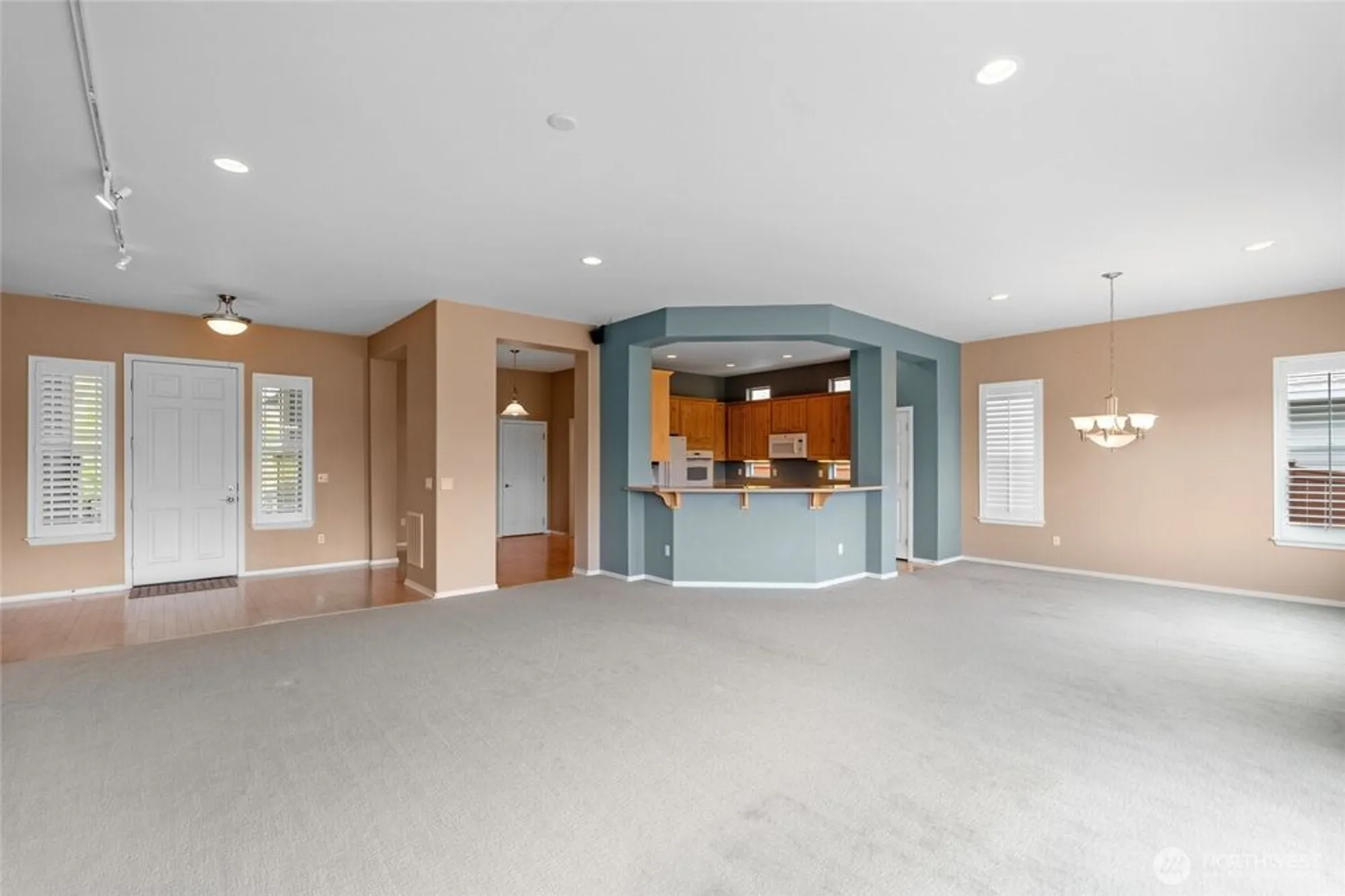 Property Slideshow image 10 of 40 | 4420 vashon dr, Lacey, WA, 98516