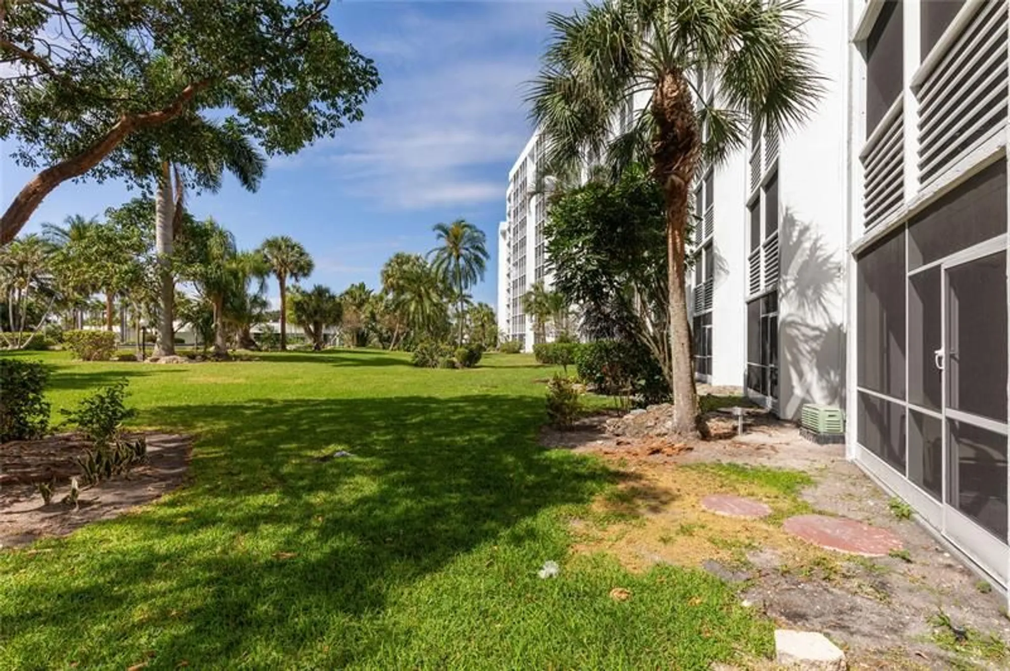 Property Slideshow image 6 of 27 | 2731 ne 14th street cswy 121, Pompano Beach, FL, 33062