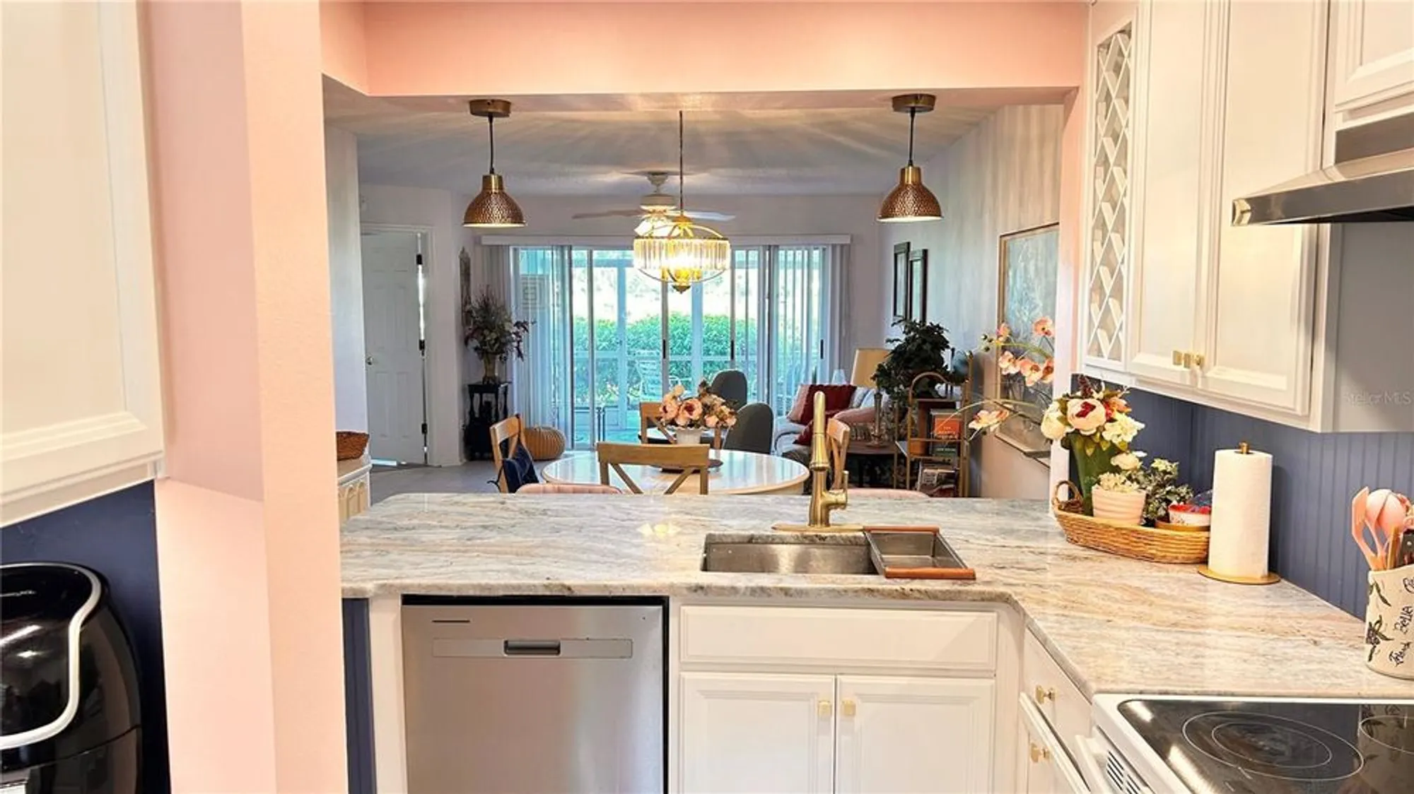 Property Slideshow image 22 of 31 | 433 cerromar ln 331, Venice, FL, 34293