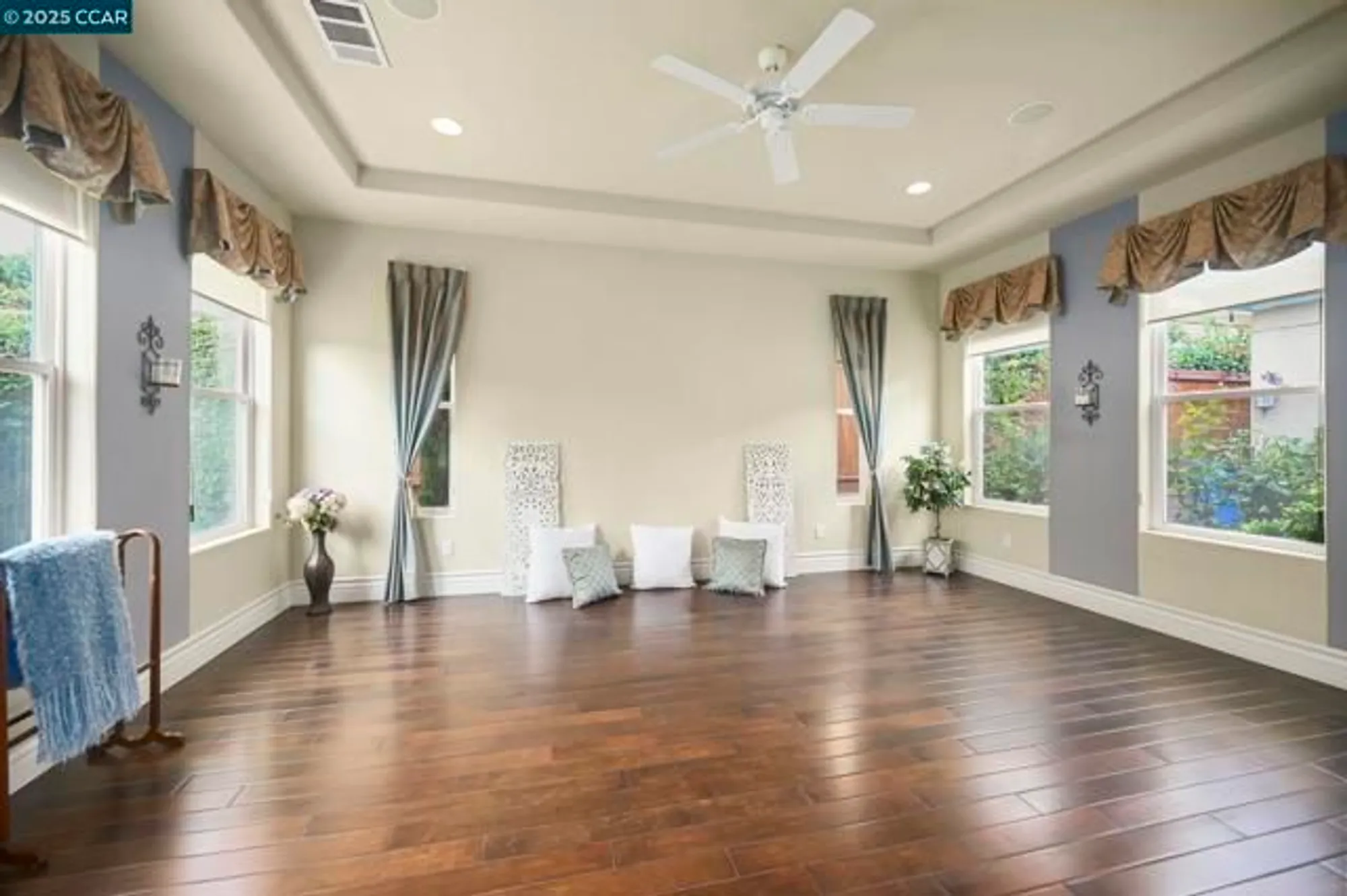 Property Slideshow image 28 of 60 | 1151 saint julien st, Brentwood, CA, 94513