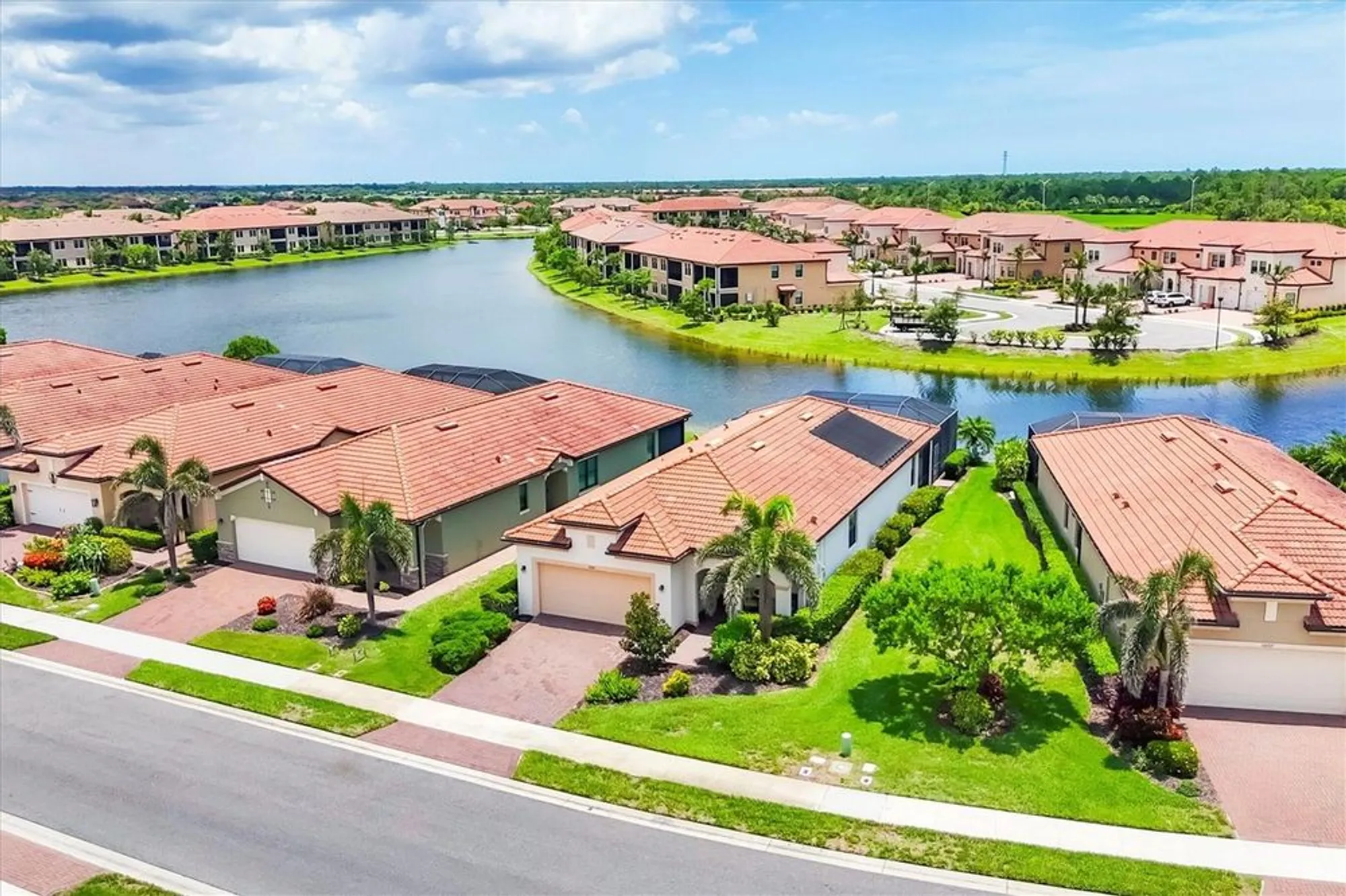 Property Slideshow image 2 of 100 | 10061 cozy grove dr, Venice, FL, 34293