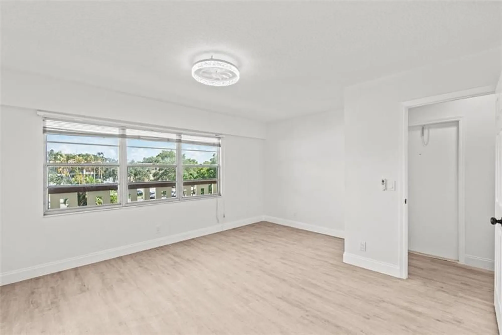 Property Slideshow image 13 of 28 | 204 mansfield e unit e, Boca Raton, FL, 33434