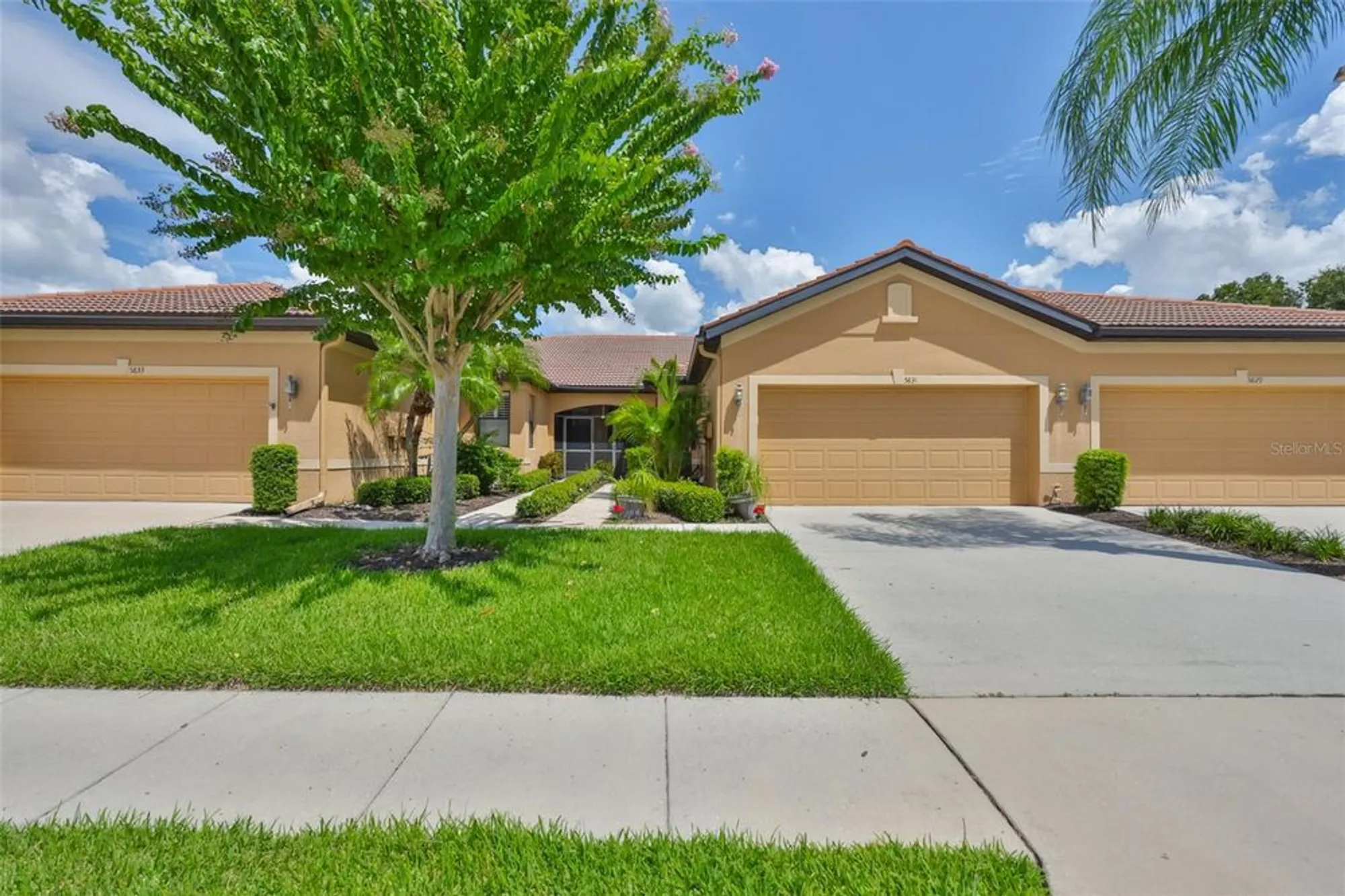 Property Slideshow image 1 of 75 | 5831 sunset falls dr, Apollo Beach, FL, 33572