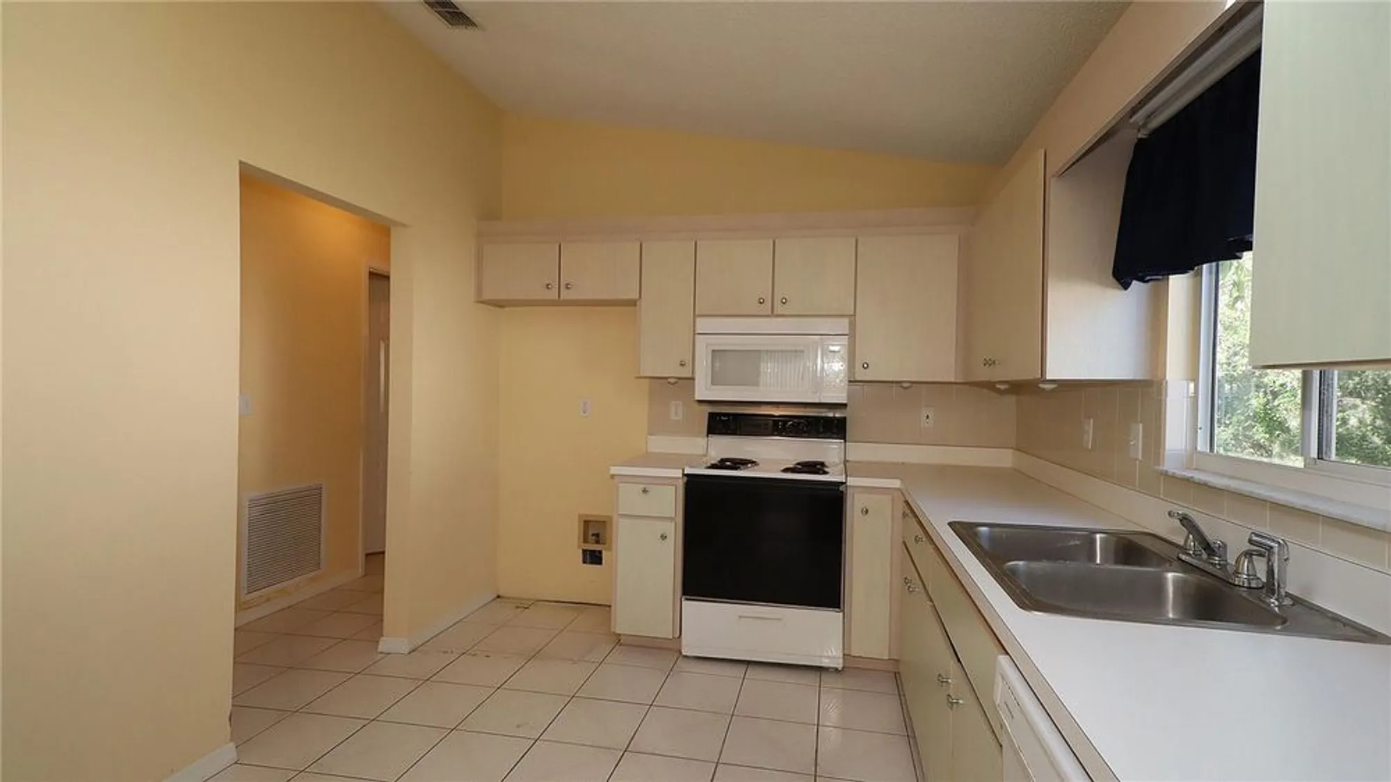 Property Slideshow image 9 of 40 | 9673 se 174th loop, Summerfield, FL, 34491