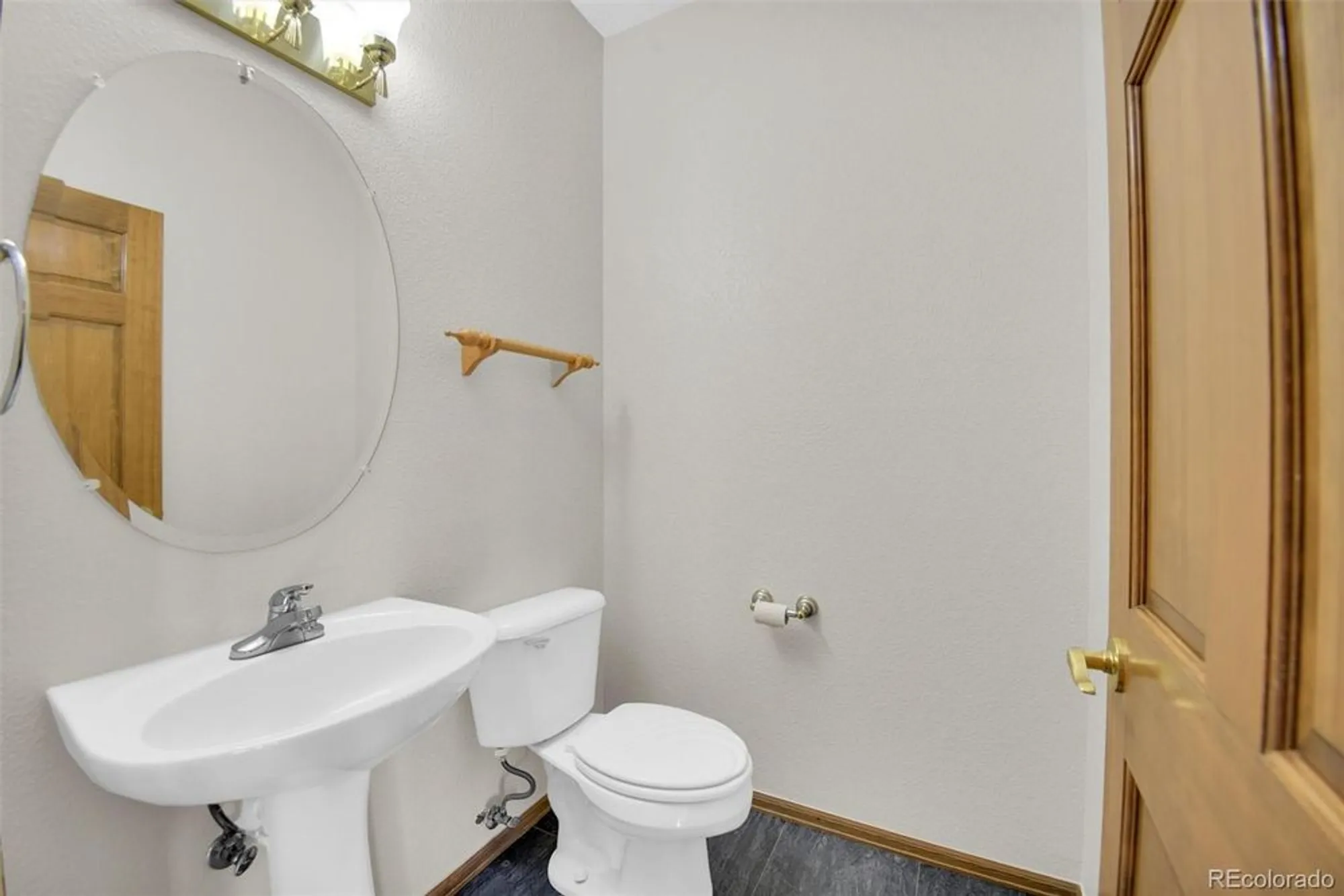 Property Slideshow image 22 of 34 | 23464 e heritage pkwy, Aurora, CO, 80016