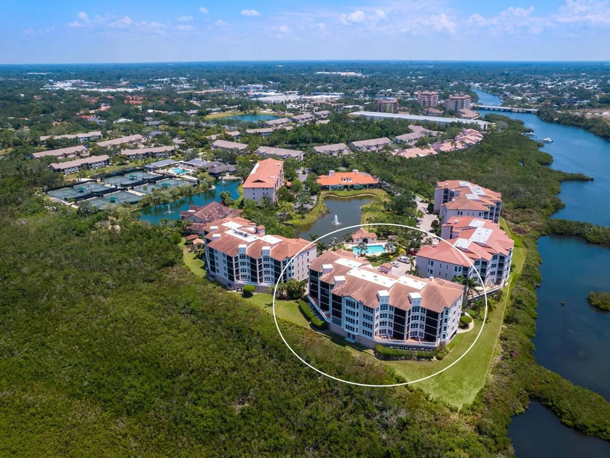 Property Slideshow image 3 of 61 | 5430 eagles point cir 101, Sarasota, FL, 34231