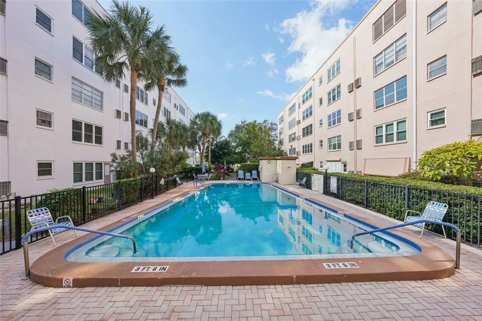 Property Slideshow image 54 of 76 | 5501 80th st n unit 505, Saint Petersburg, FL, 33709