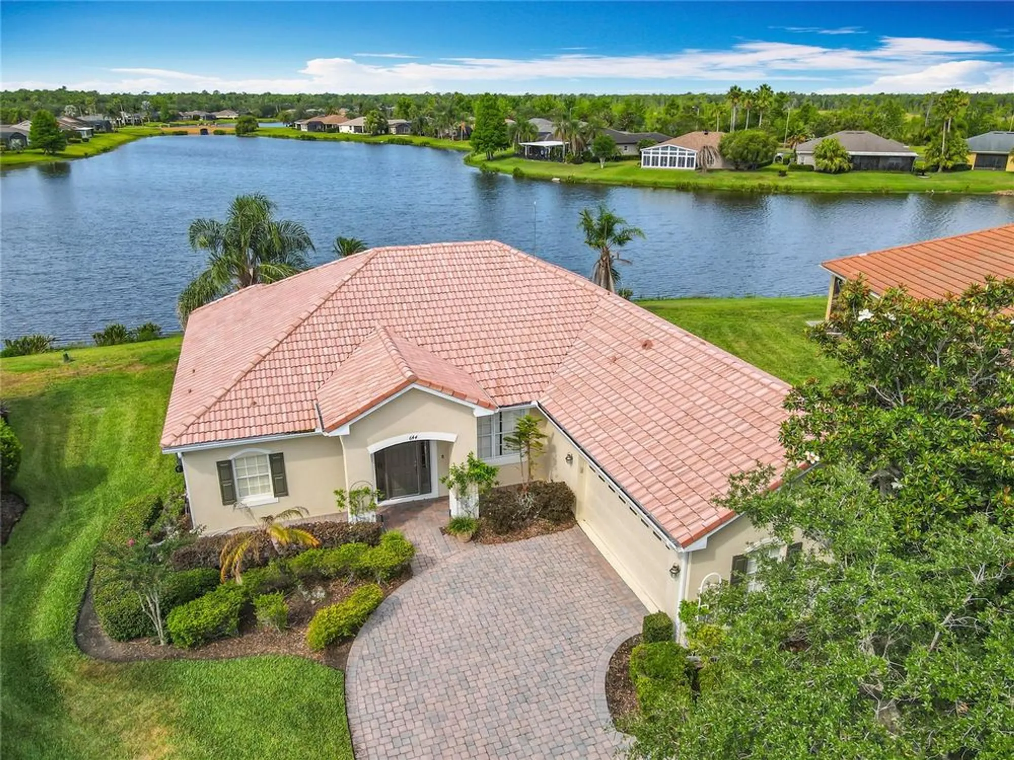 Property Slideshow image 5 of 67 | 644 shorehaven dr, Kissimmee, FL, 34759