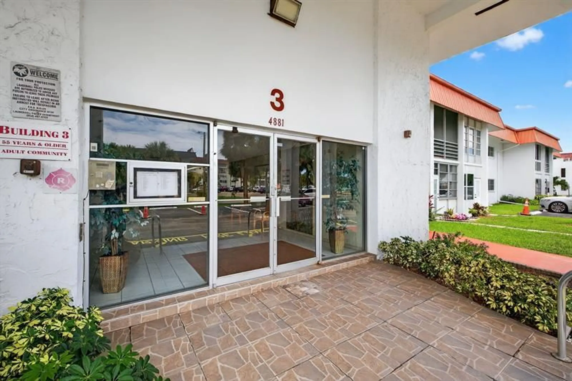 Property Slideshow image 4 of 39 | 4881 nw 22nd st b12, Lauderhill, FL, 33313