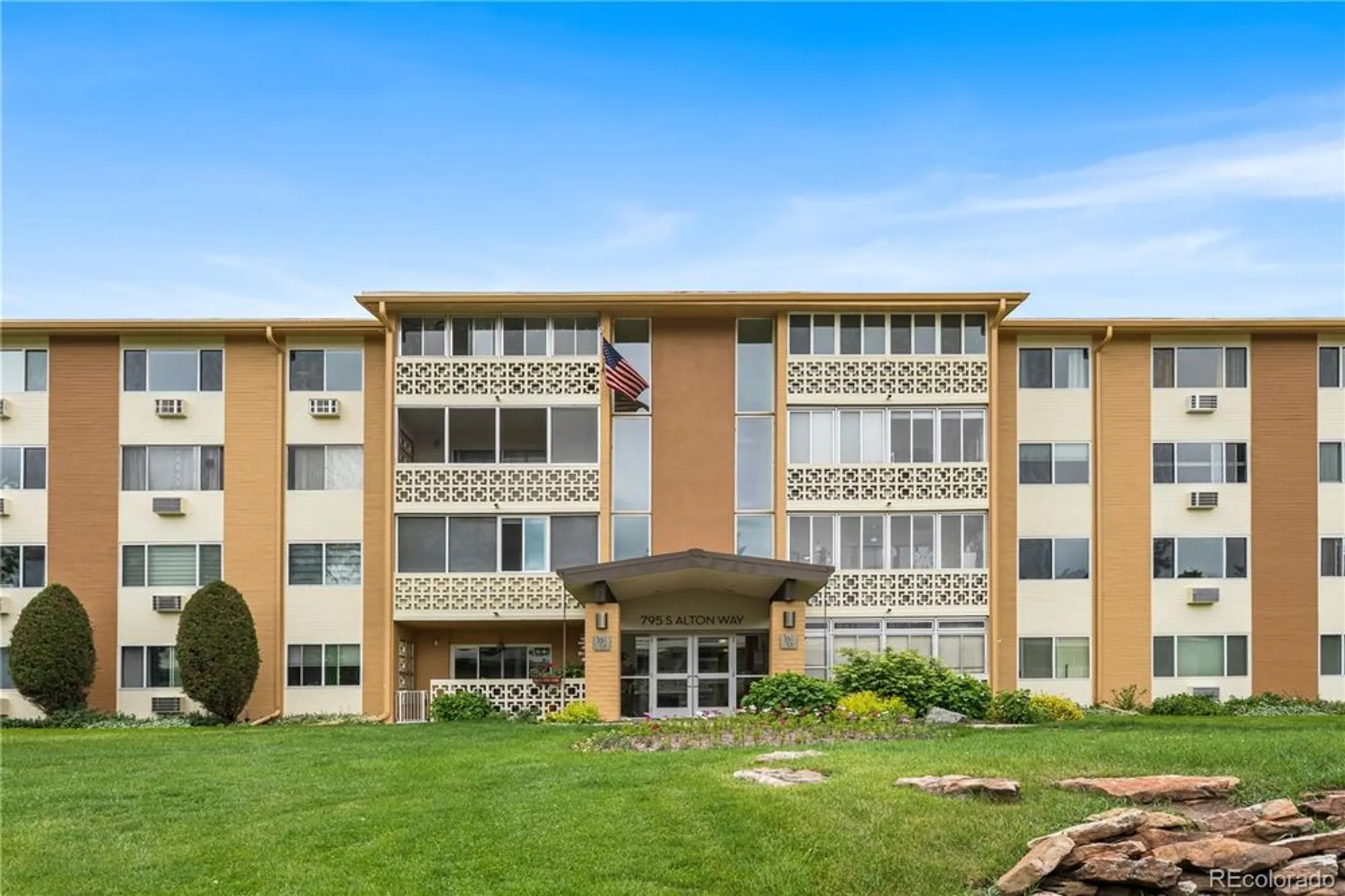 Property Slideshow image 1 of 15 | 795 s alton way 11c, Denver, CO, 80247