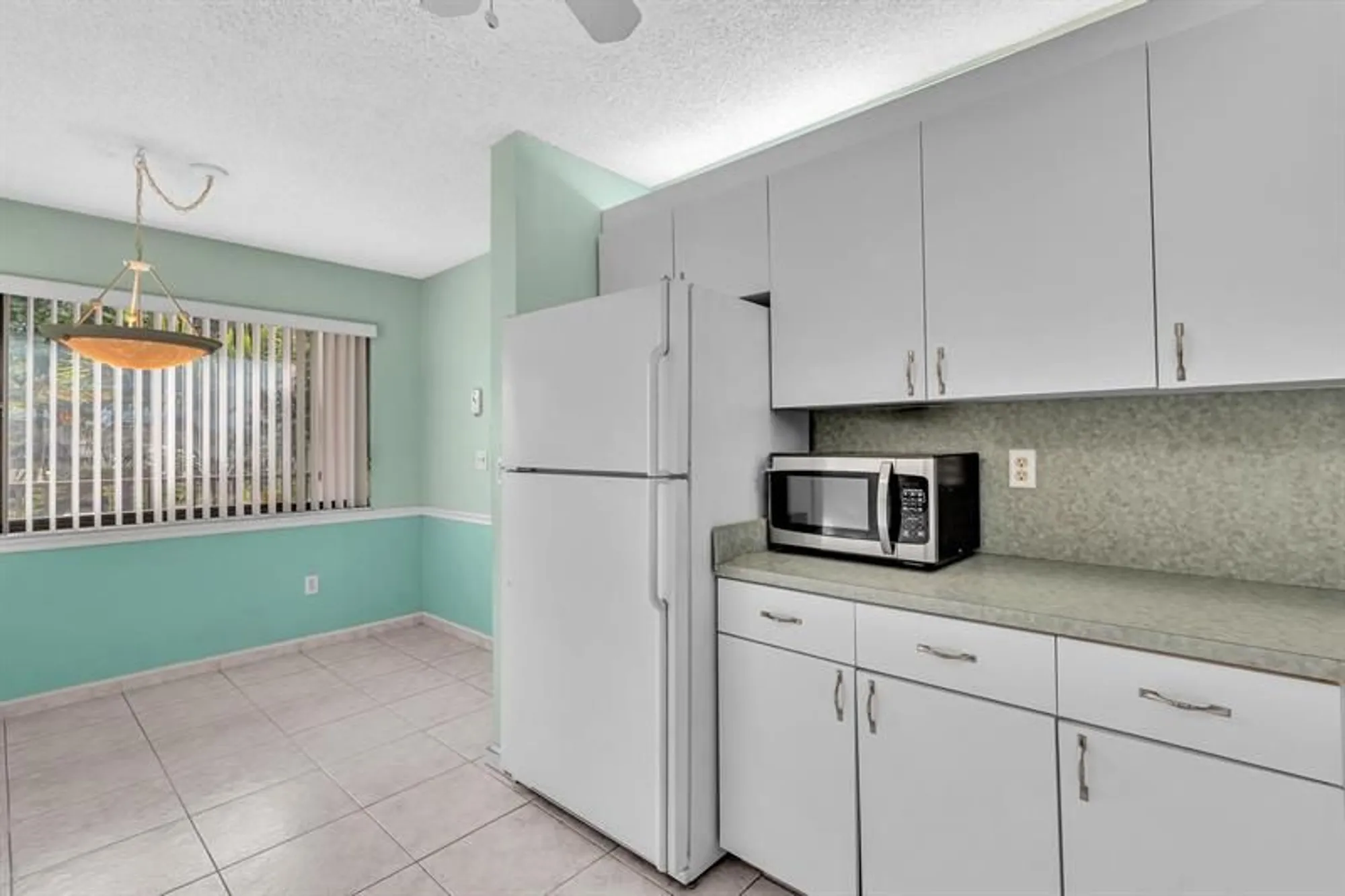 Property Slideshow image 8 of 82 | 10442 e clairmont cir 204, Tamarac, FL, 33321