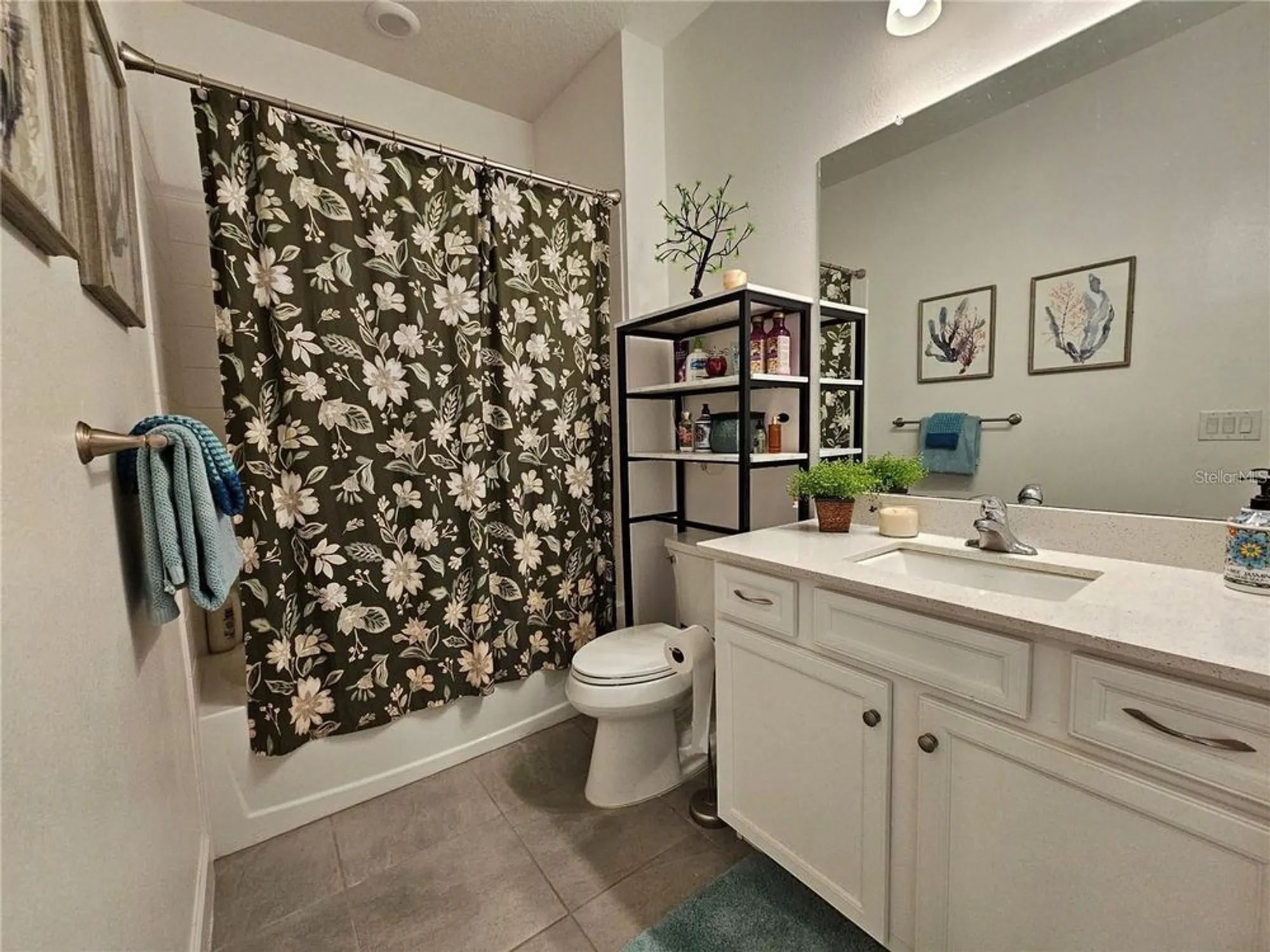 Property Slideshow image 40 of 91 | 411 sandsend ct, Apollo Beach, FL, 33572