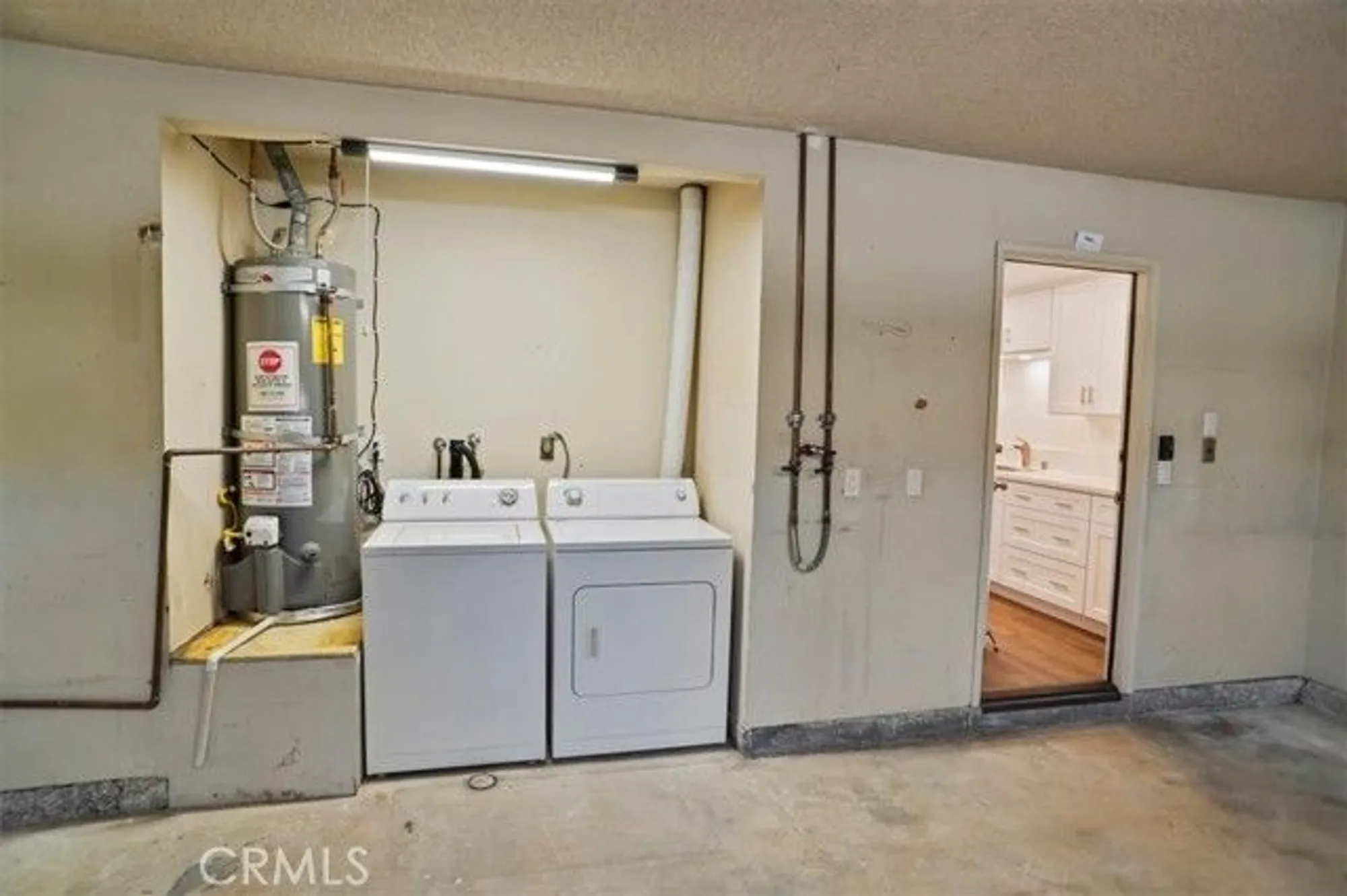 Property Slideshow image 16 of 34 | 19380 anzel cir, Newhall, CA, 91321